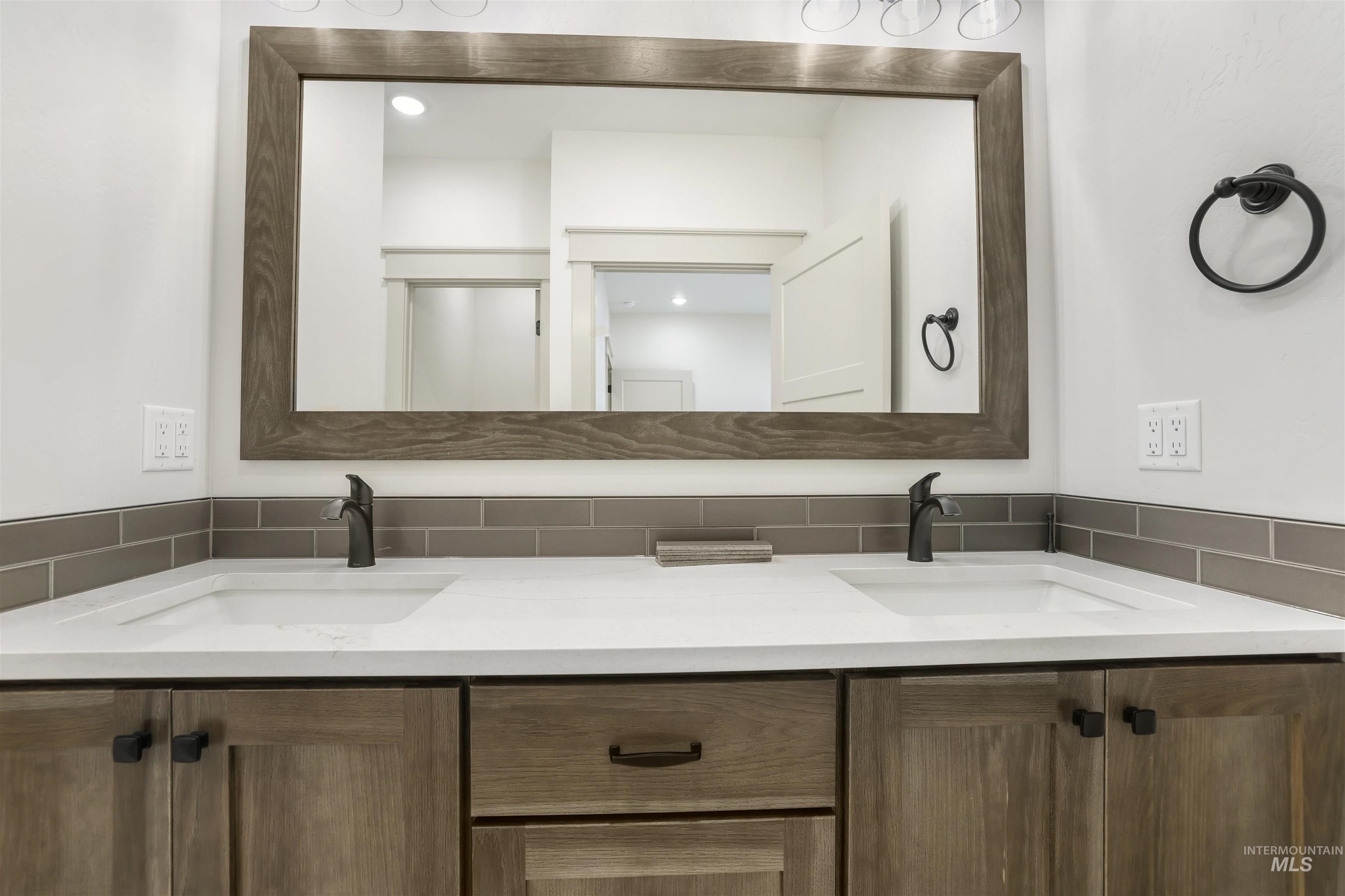 1357 Haizlee way, Twin Falls, Idaho 83301, 3 Bedrooms, 2 Bathrooms, Residential For Sale, Price $519,900,MLS 98952573