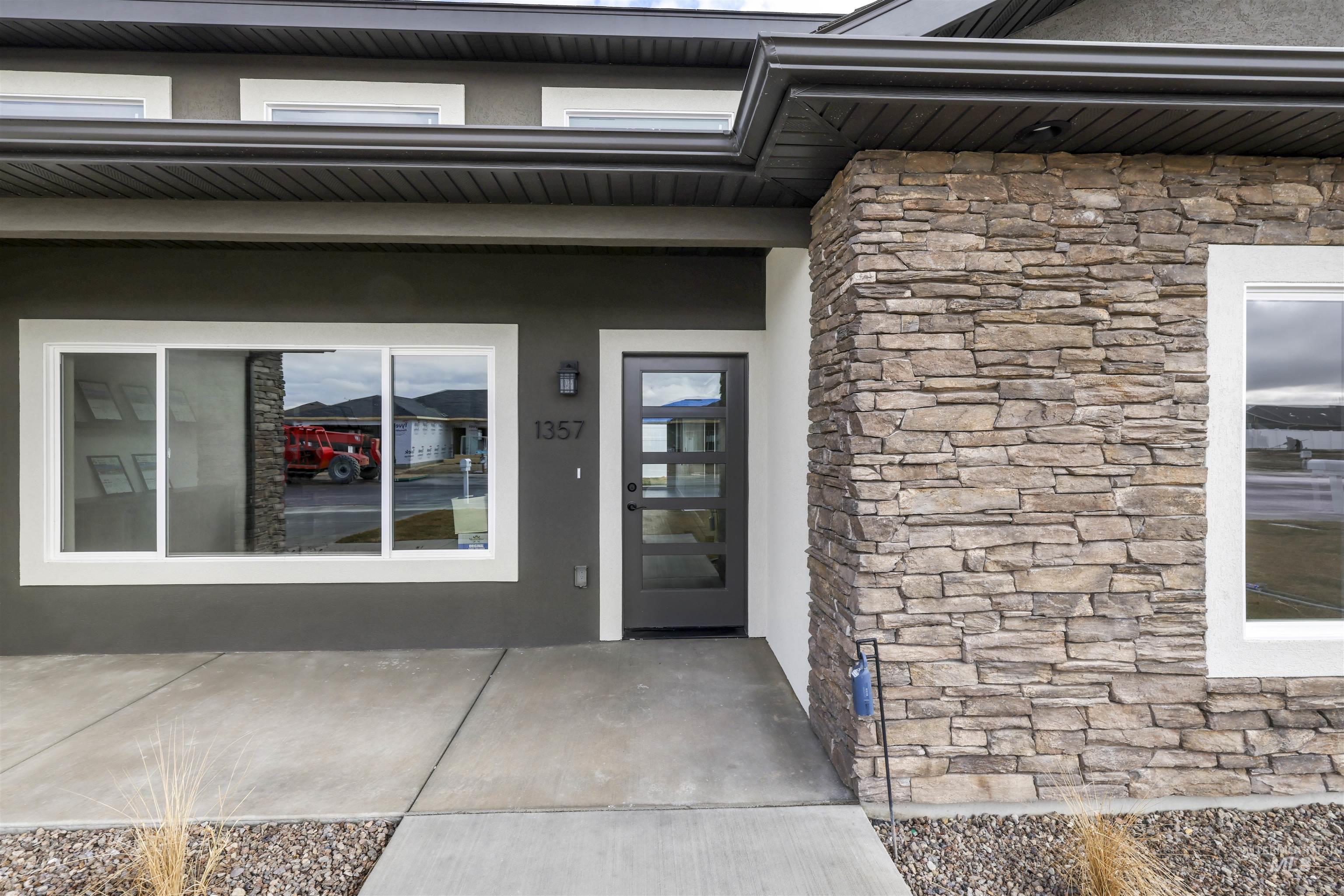 1357 Haizlee way, Twin Falls, Idaho 83301, 3 Bedrooms, 2 Bathrooms, Residential For Sale, Price $519,900,MLS 98952573