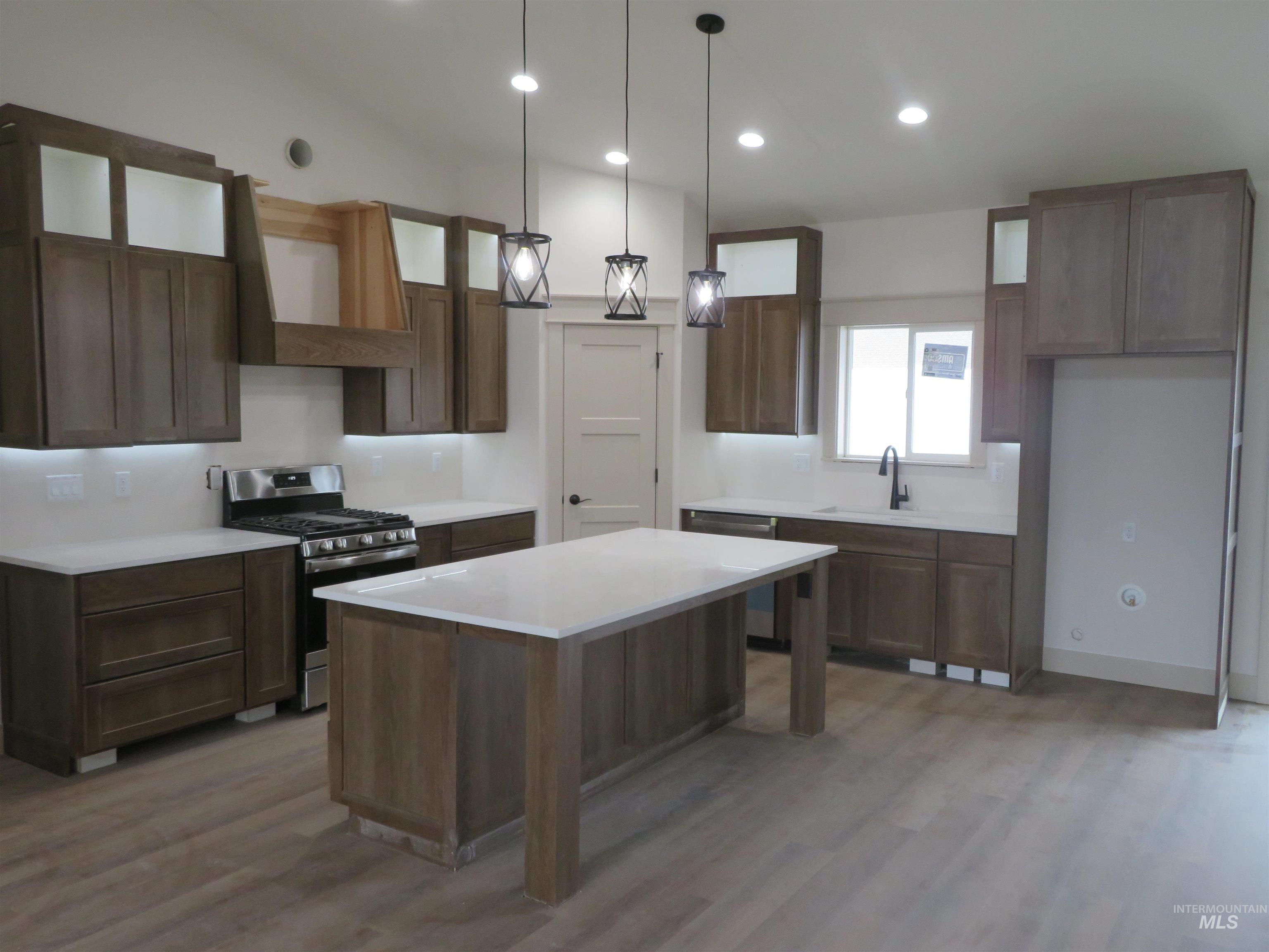 1357 Haizlee way, Twin Falls, Idaho 83301, 3 Bedrooms, 2 Bathrooms, Residential For Sale, Price $519,900,MLS 98952573