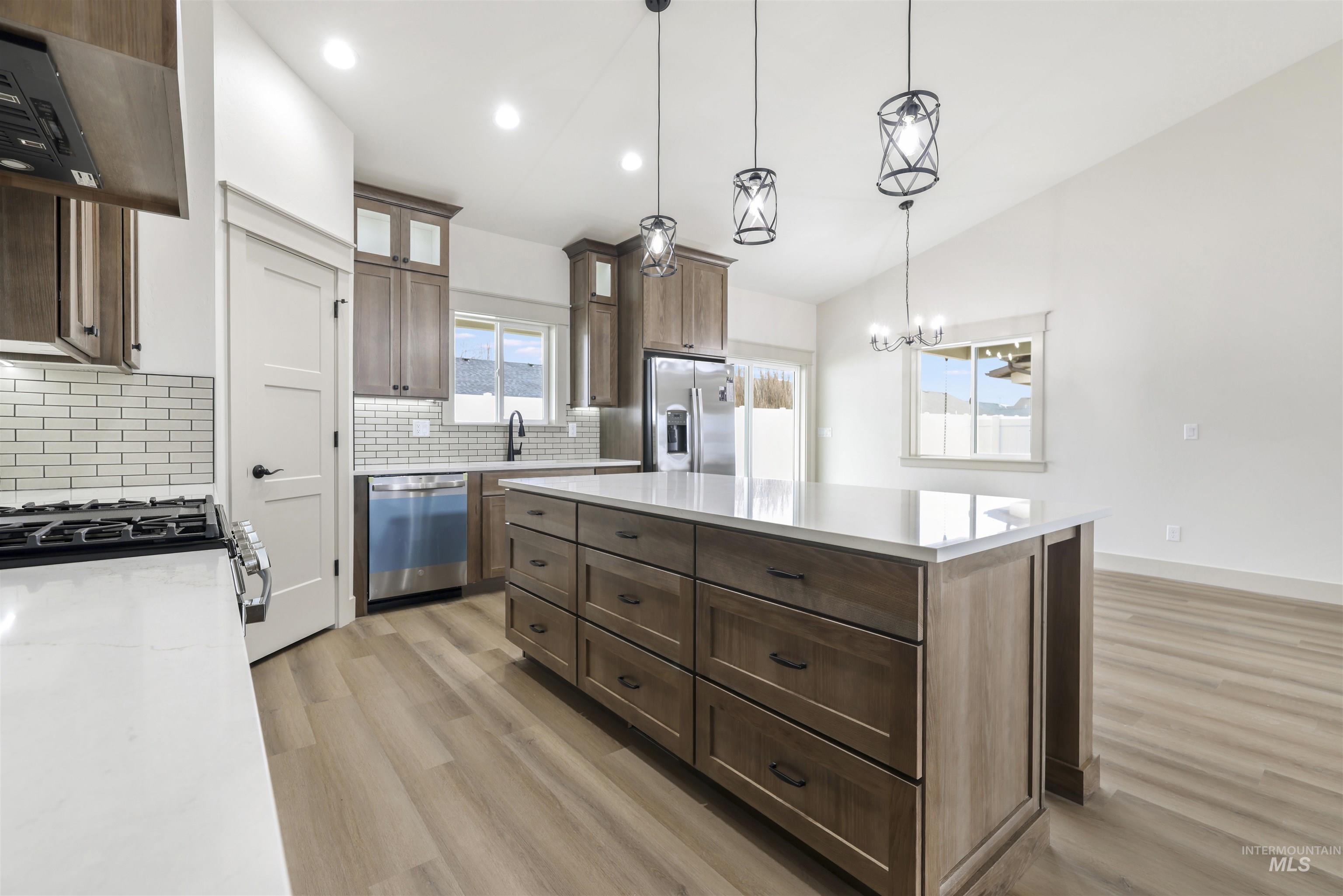 1357 Haizlee way, Twin Falls, Idaho 83301, 3 Bedrooms, 2 Bathrooms, Residential For Sale, Price $519,900,MLS 98952573