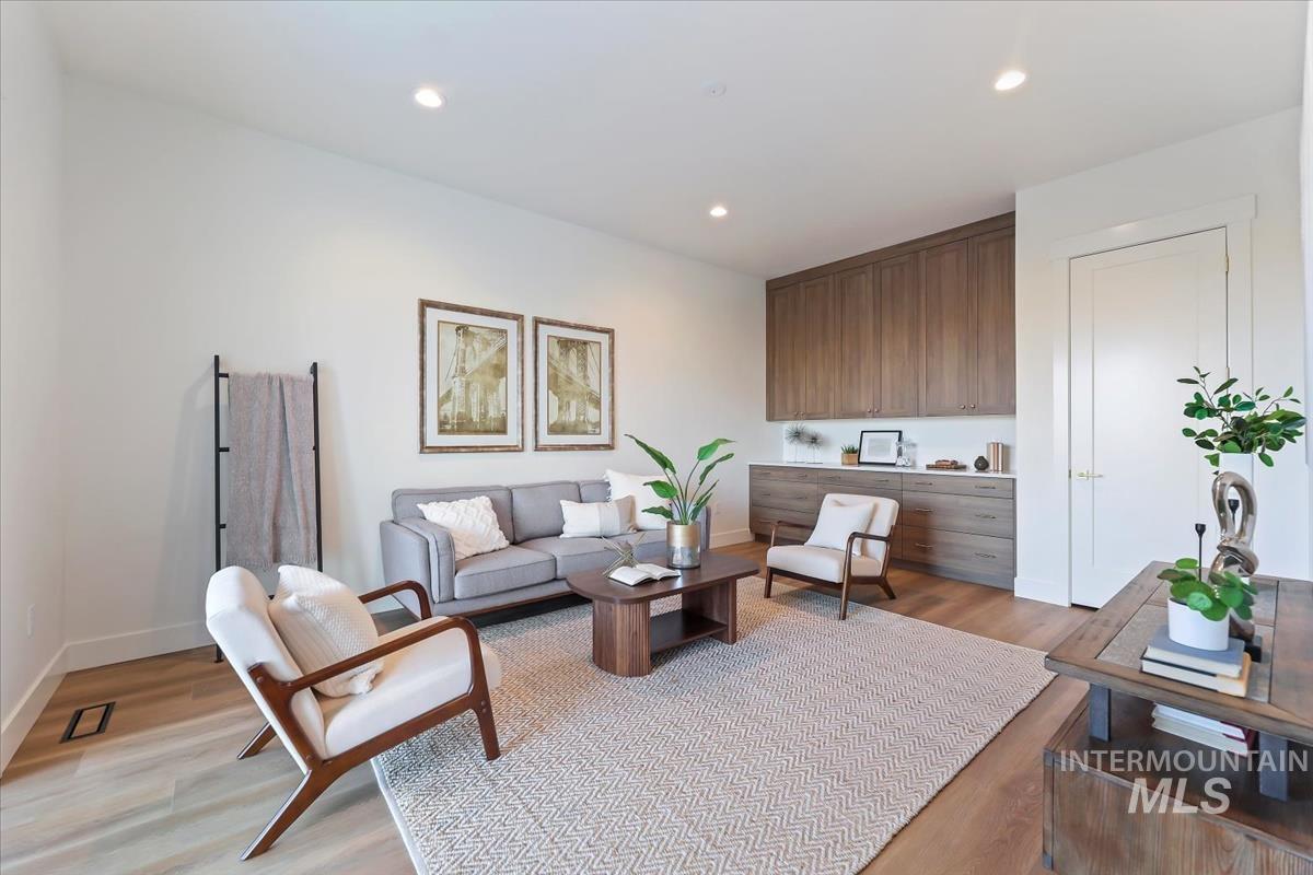 2228 N Palaestra Ave, Eagle, Idaho 83616, 5 Bedrooms, 3.5 Bathrooms, Residential For Sale, Price $1,079,000,MLS 98952579