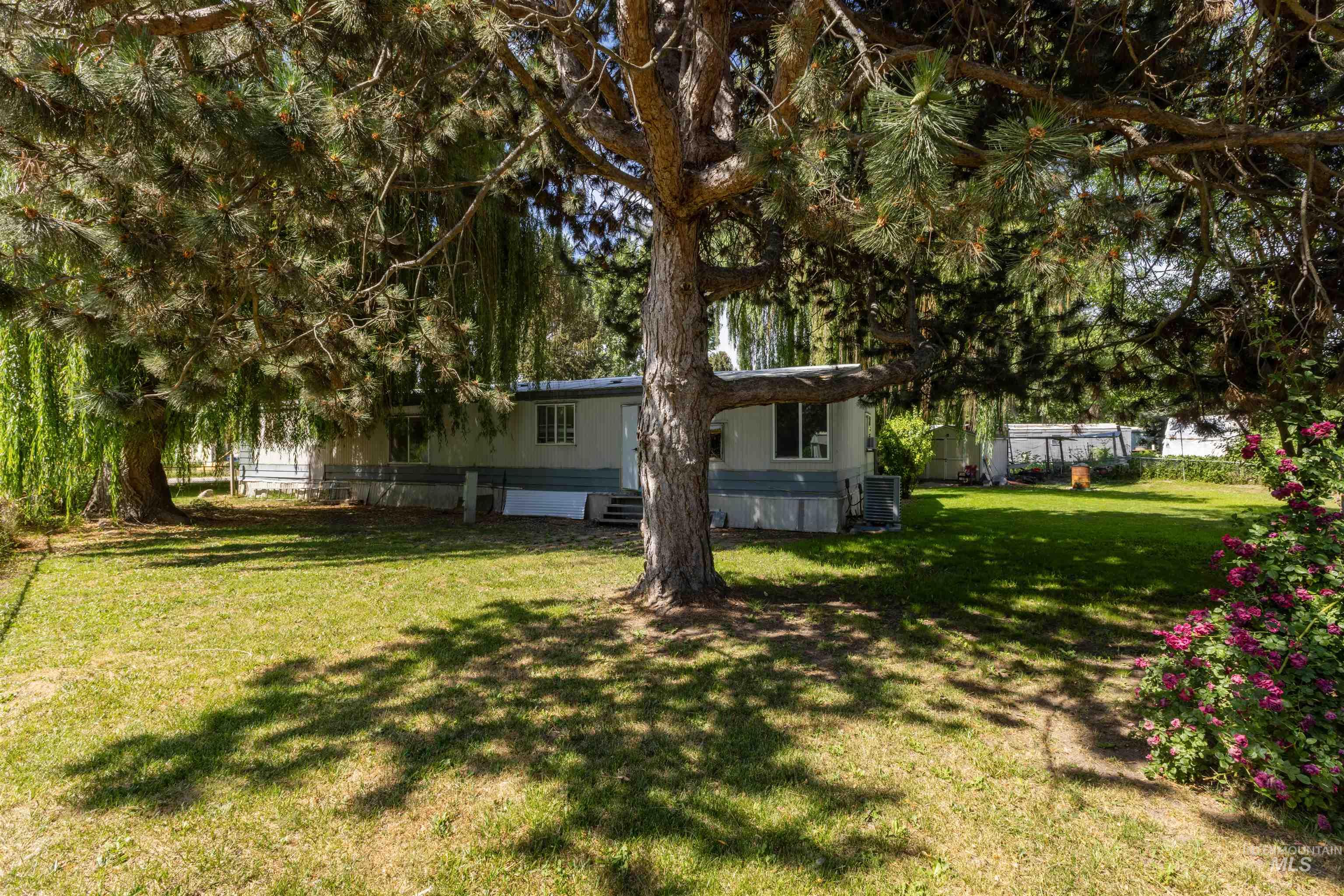 1200 Artesian Rd #27, Eagle, Idaho 83616, 3 Bedrooms, 2 Bathrooms, Residential For Sale, Price $50,000, 98952629