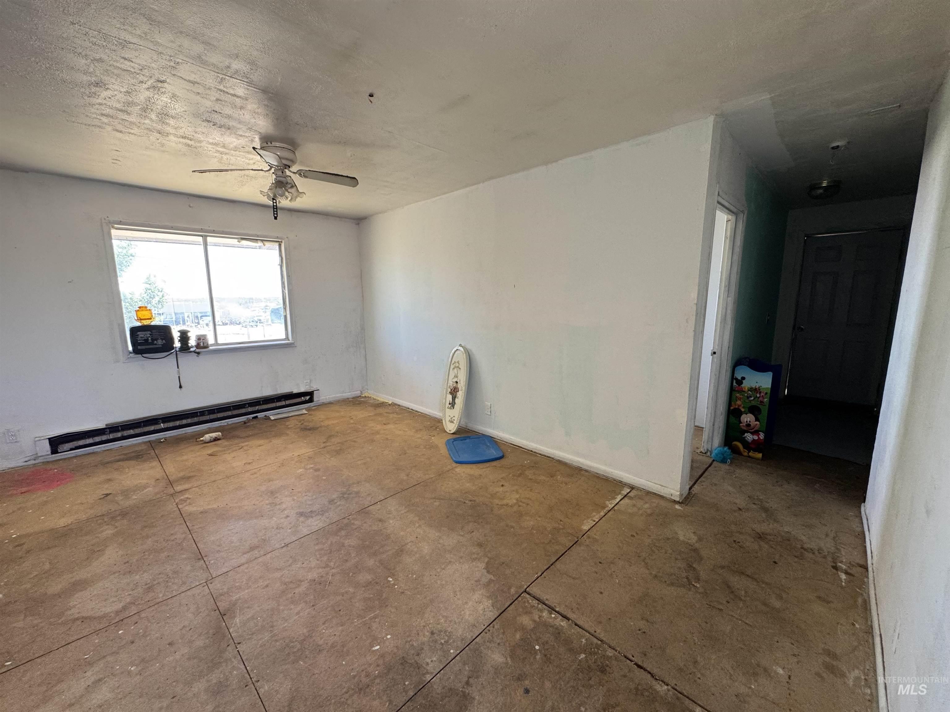 4400 Jet Stream Dr, Mountain Home, Idaho 83647, 2 Bedrooms, 2 Bathrooms, Residential For Sale, Price $280,000,MLS 98952756