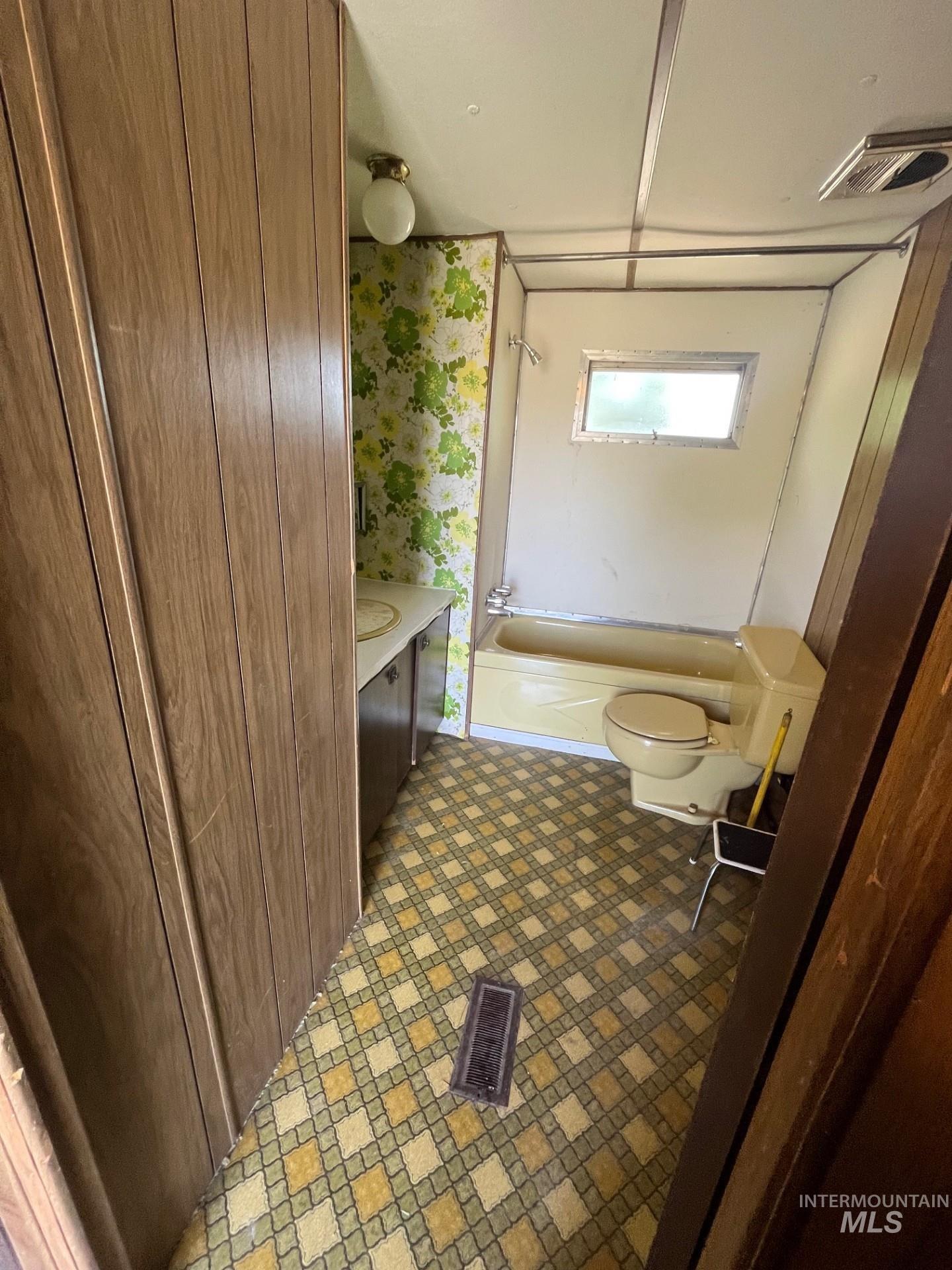 106 + 108 Gates Rd., West Magic, Idaho 83352, 2 Bedrooms, 1 Bathroom, Residential For Sale, Price $159,000,MLS 98952847