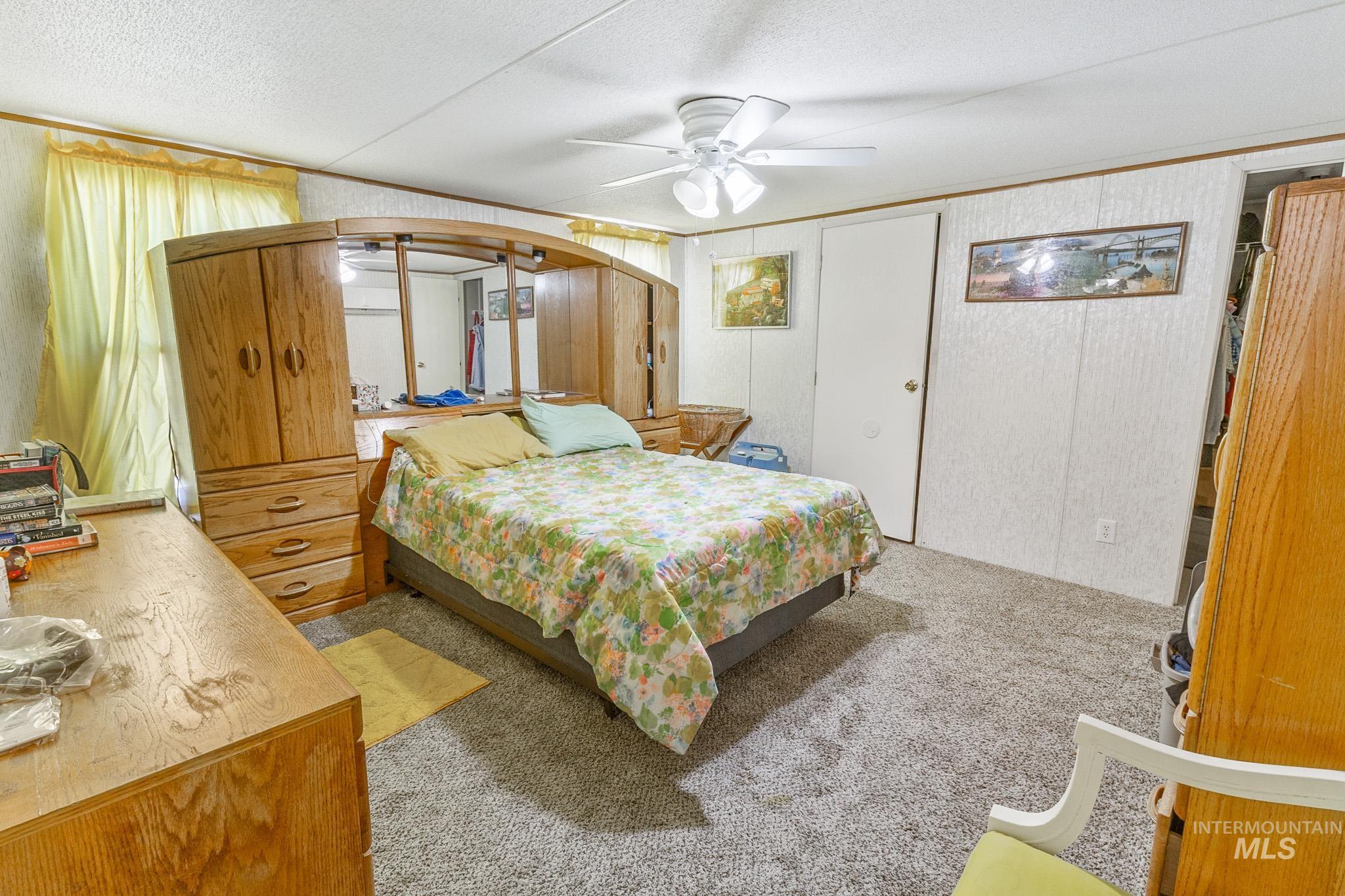 1401 N Midland, Nampa, Idaho 83651, 3 Bedrooms, 2 Bathrooms, Residential For Sale, Price $99,900, 98952912