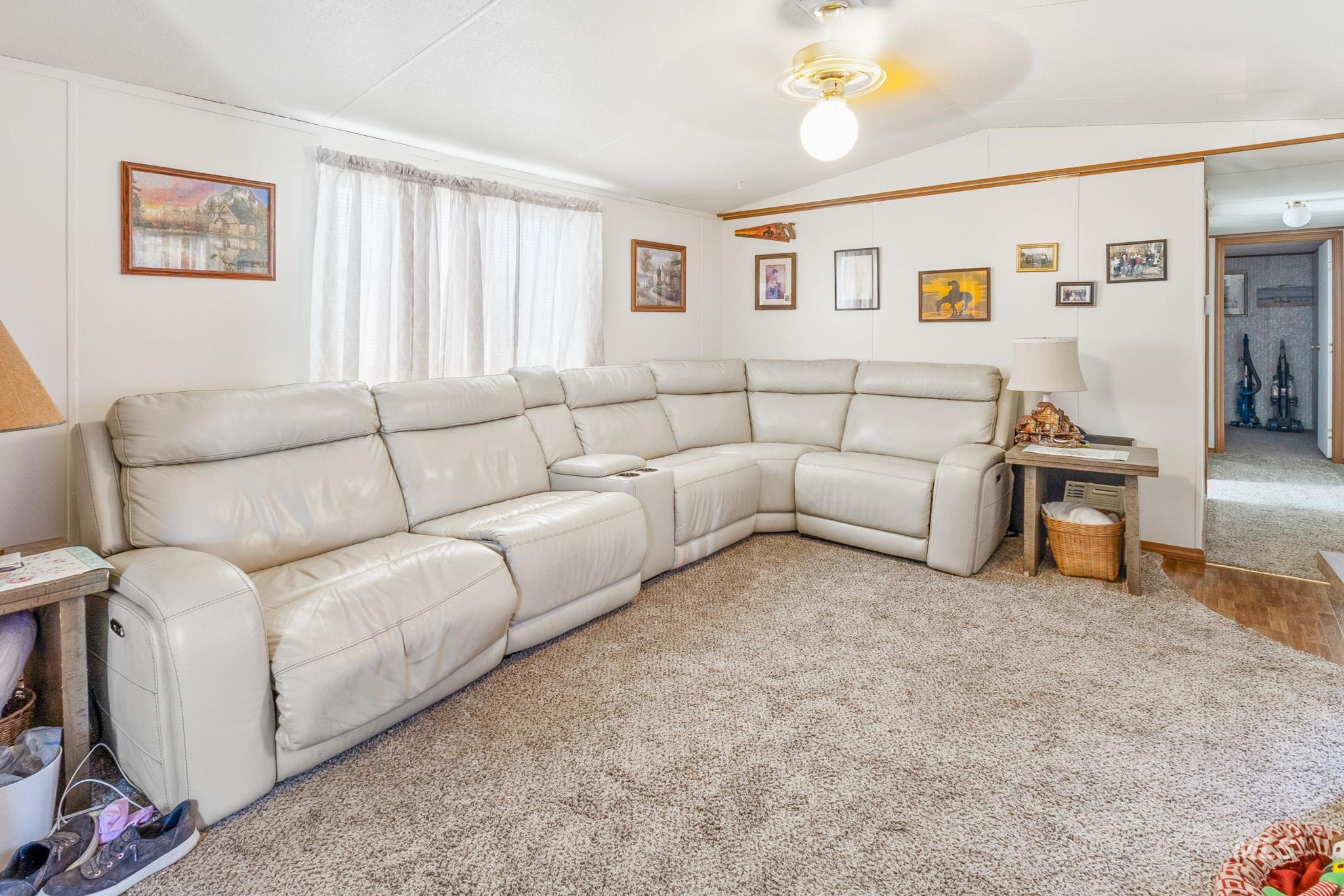 1401 N Midland, Nampa, Idaho 83651, 3 Bedrooms, 2 Bathrooms, Residential For Sale, Price $99,900, 98952912