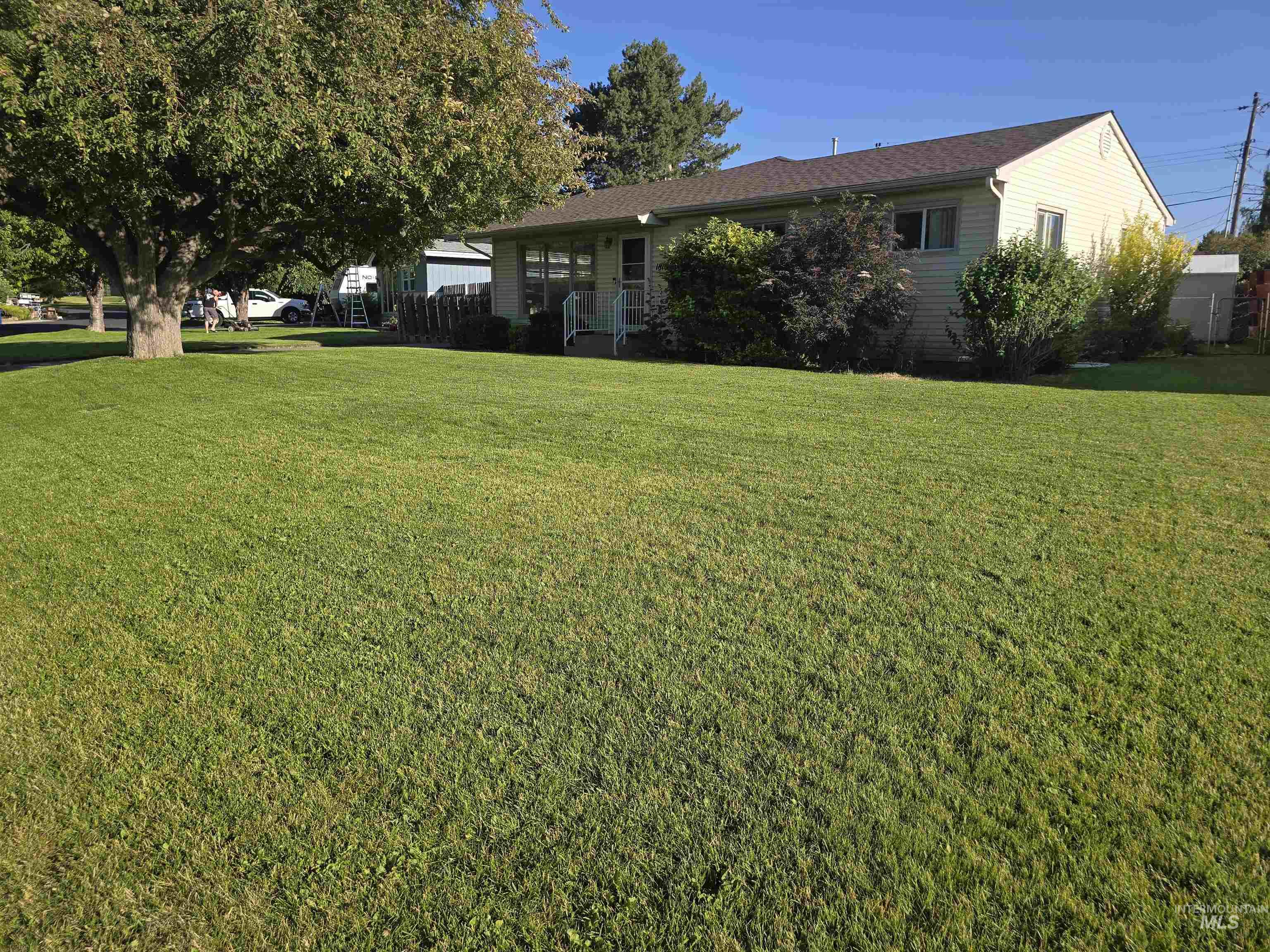 1818 Granada, Twin Falls, Idaho 83301, 5 Bedrooms, 2.5 Bathrooms, Residential For Sale, Price $395,000, 98952929