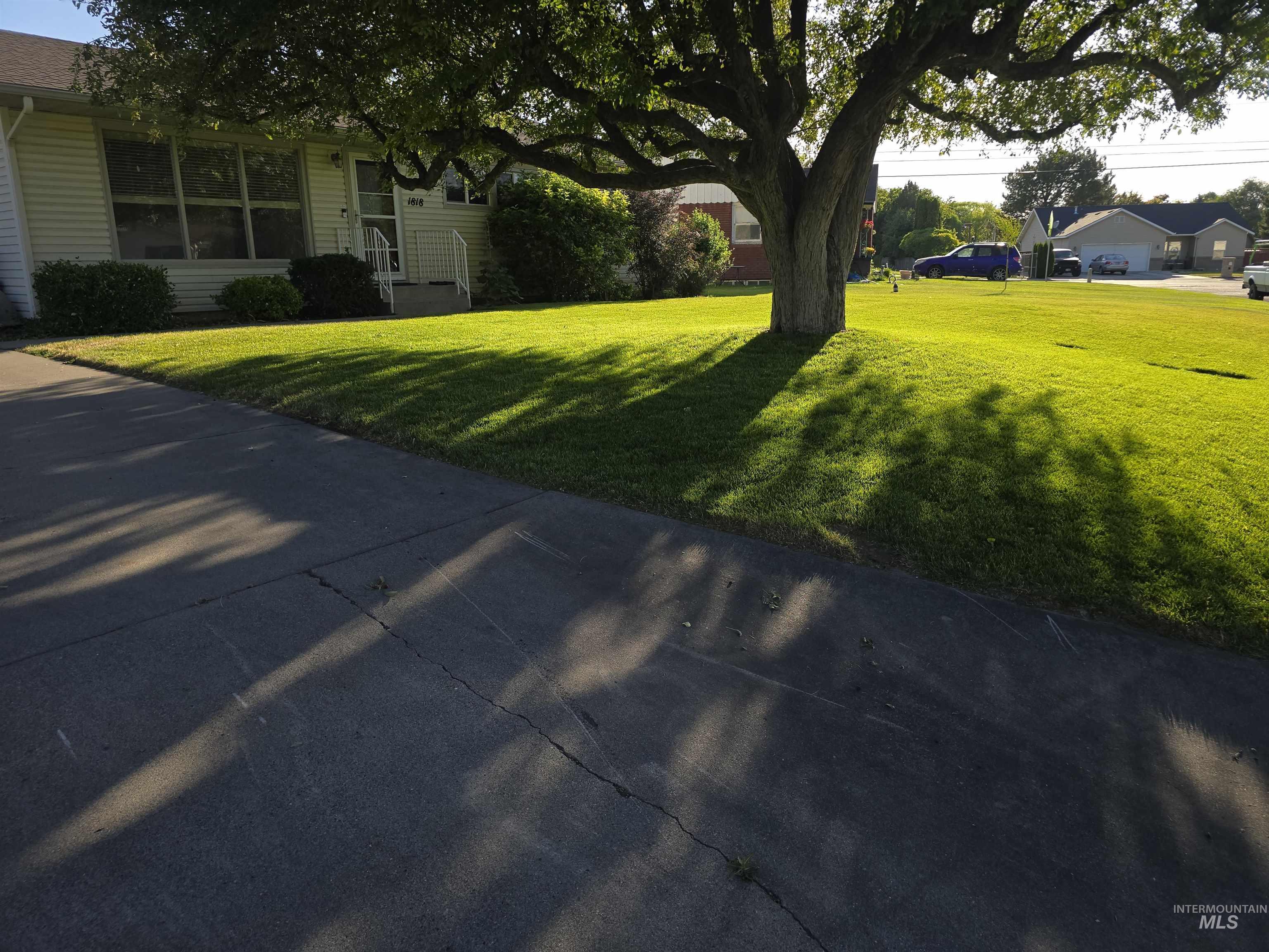 1818 Granada, Twin Falls, Idaho 83301, 5 Bedrooms, 2.5 Bathrooms, Residential For Sale, Price $395,000, 98952929