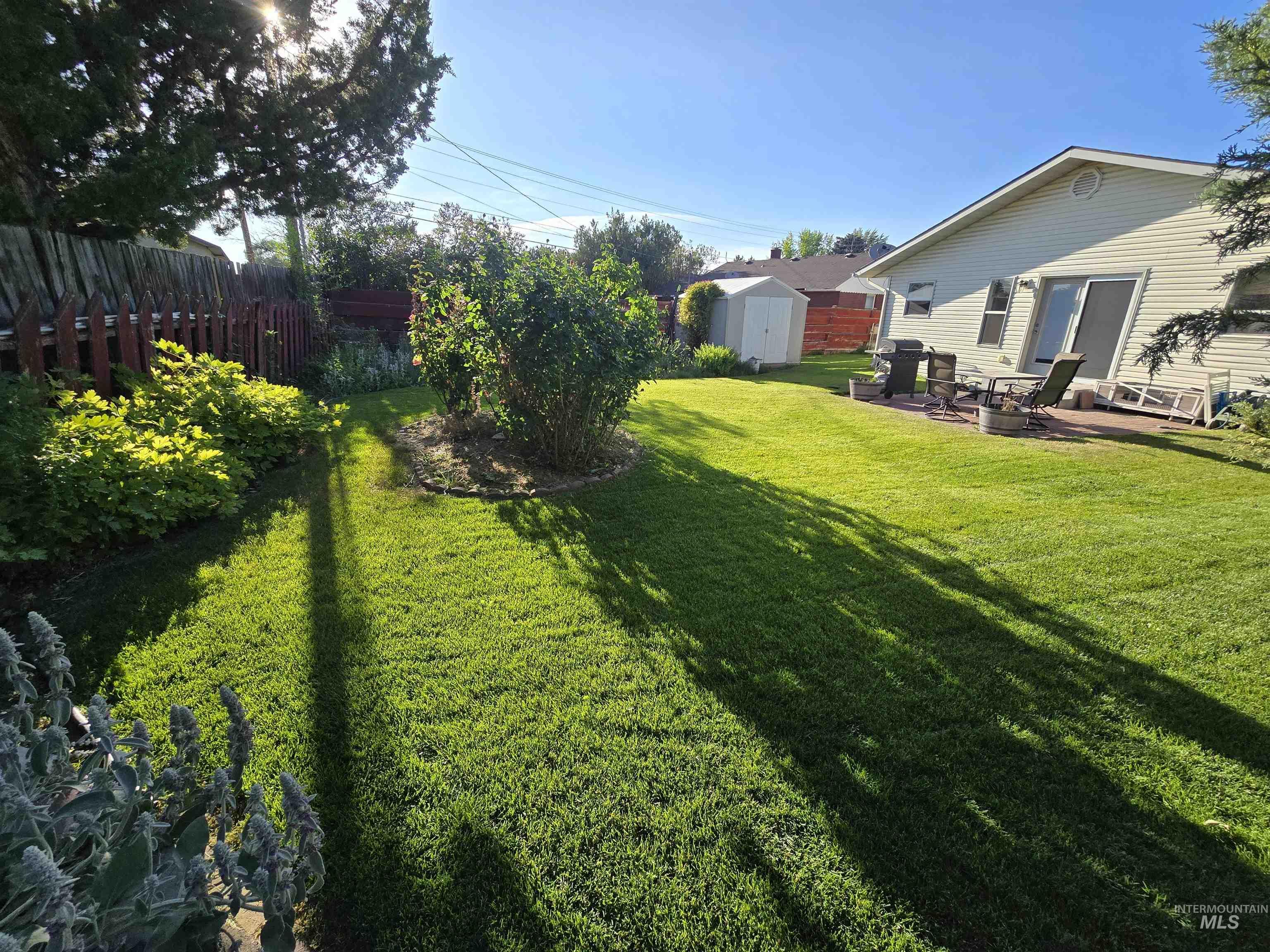 1818 Granada, Twin Falls, Idaho 83301, 5 Bedrooms, 2.5 Bathrooms, Residential For Sale, Price $395,000, 98952929