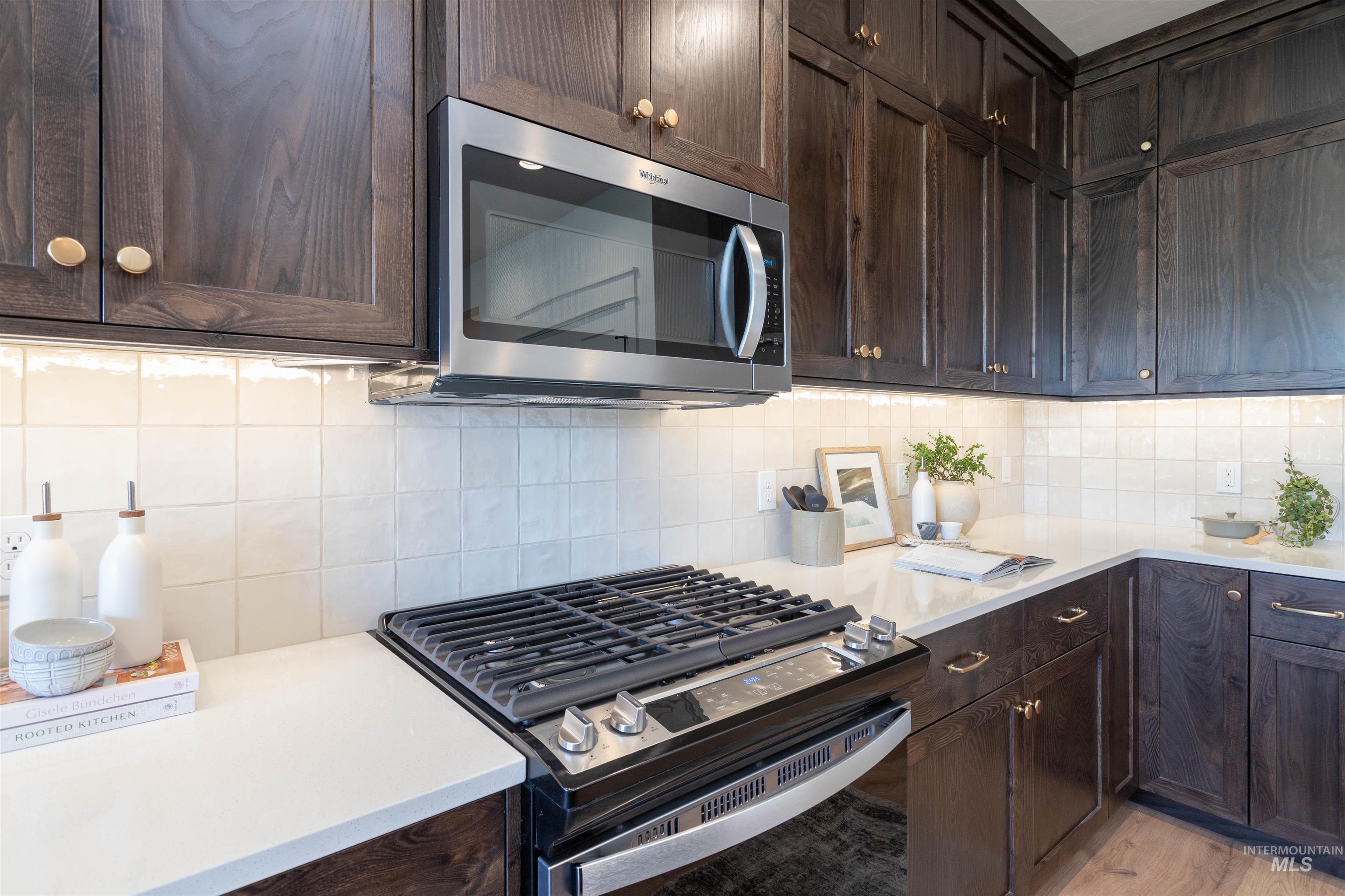 6186 N Holly Springs Ln, Eagle, Idaho 83616, 3 Bedrooms, 2.5 Bathrooms, Residential For Sale, Price $449,900,MLS 98952933