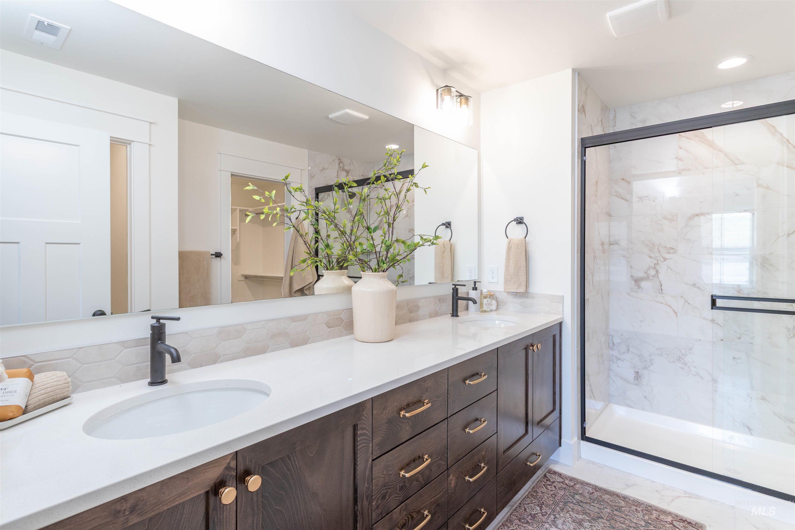 6186 N Holly Springs Ln, Eagle, Idaho 83616, 3 Bedrooms, 2.5 Bathrooms, Residential For Sale, Price $449,900,MLS 98952933