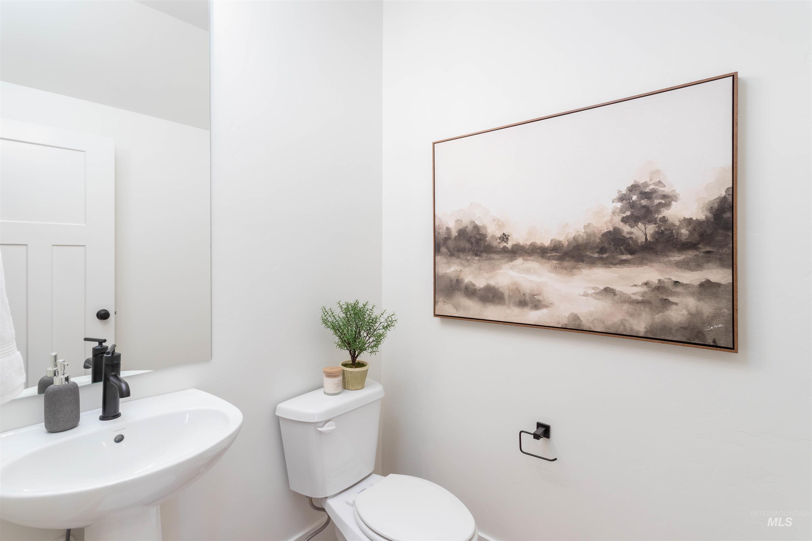 6186 N Holly Springs Ln, Eagle, Idaho 83616, 3 Bedrooms, 2.5 Bathrooms, Residential For Sale, Price $449,900,MLS 98952933