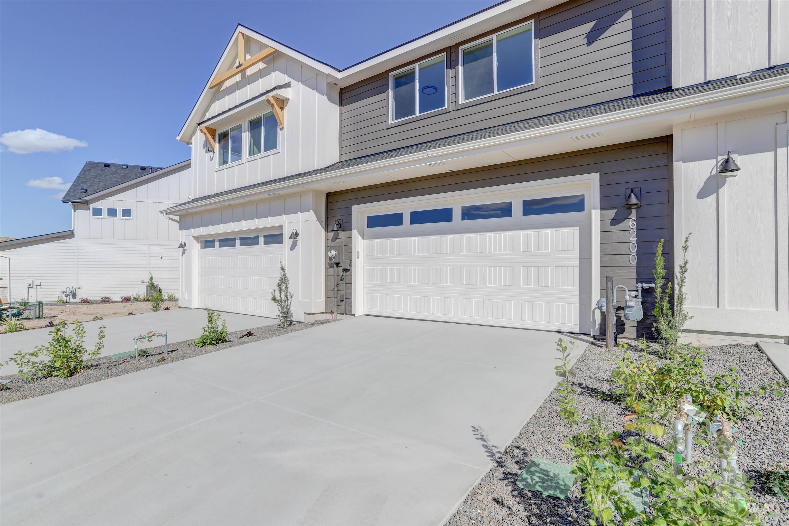 6186 N Holly Springs Ln, Eagle, Idaho 83616, 3 Bedrooms, 2.5 Bathrooms, Residential For Sale, Price $449,900,MLS 98952933