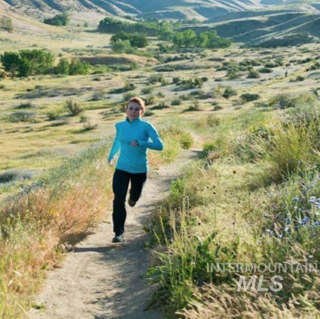 6186 N Holly Springs Ln, Eagle, Idaho 83616, 3 Bedrooms, 2.5 Bathrooms, Residential For Sale, Price $449,900,MLS 98952933