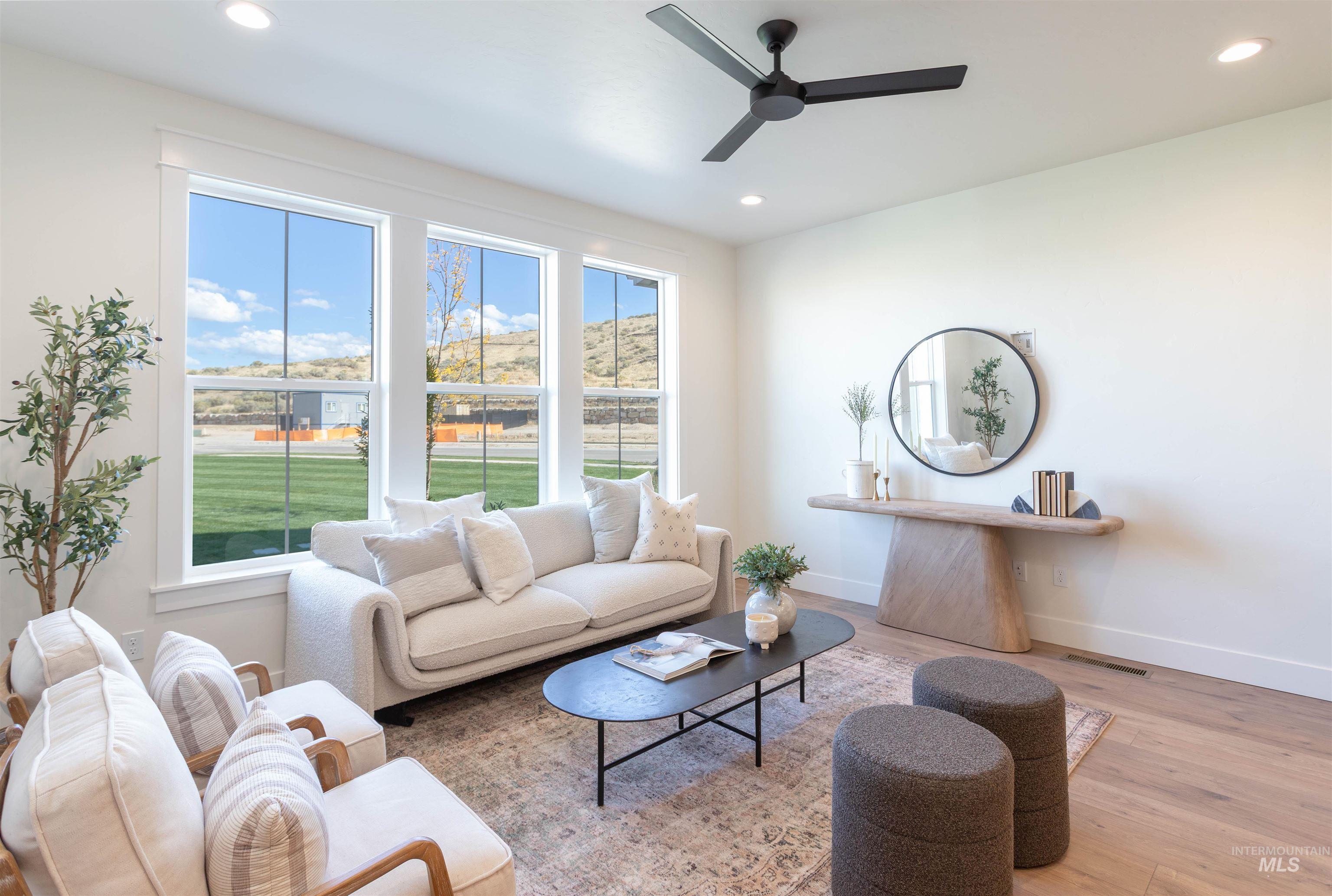 6186 N Holly Springs Ln, Eagle, Idaho 83616, 3 Bedrooms, 2.5 Bathrooms, Residential For Sale, Price $449,900,MLS 98952933