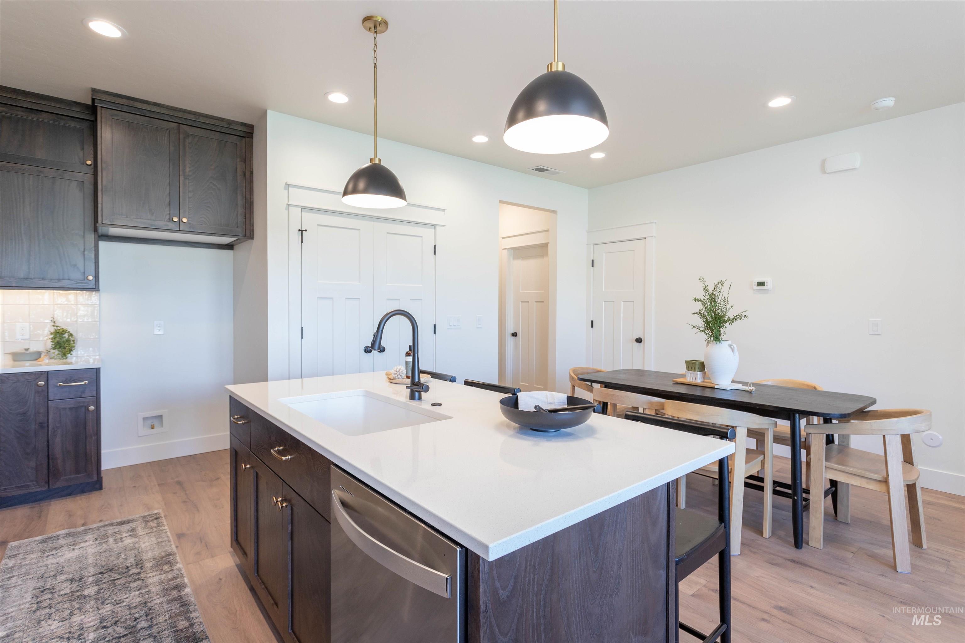 6186 N Holly Springs Ln, Eagle, Idaho 83616, 3 Bedrooms, 2.5 Bathrooms, Residential For Sale, Price $449,900,MLS 98952933