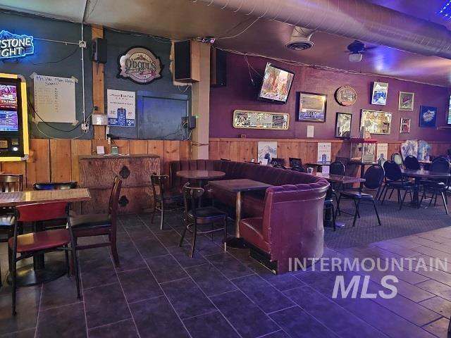 109 N Plymouth Ave, New Plymouth, Idaho 83655, 2 Bedrooms, Business/Commercial For Sale, Price $385,000,MLS 98952963