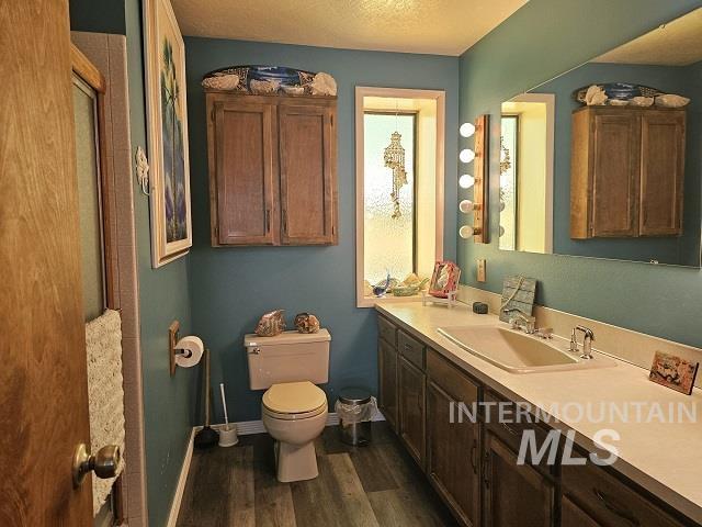 109 N Plymouth Ave, New Plymouth, Idaho 83655, 2 Bedrooms, Business/Commercial For Sale, Price $385,000,MLS 98952963