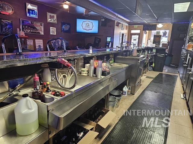 109 N Plymouth Ave, New Plymouth, Idaho 83655, 2 Bedrooms, Business/Commercial For Sale, Price $385,000,MLS 98952963