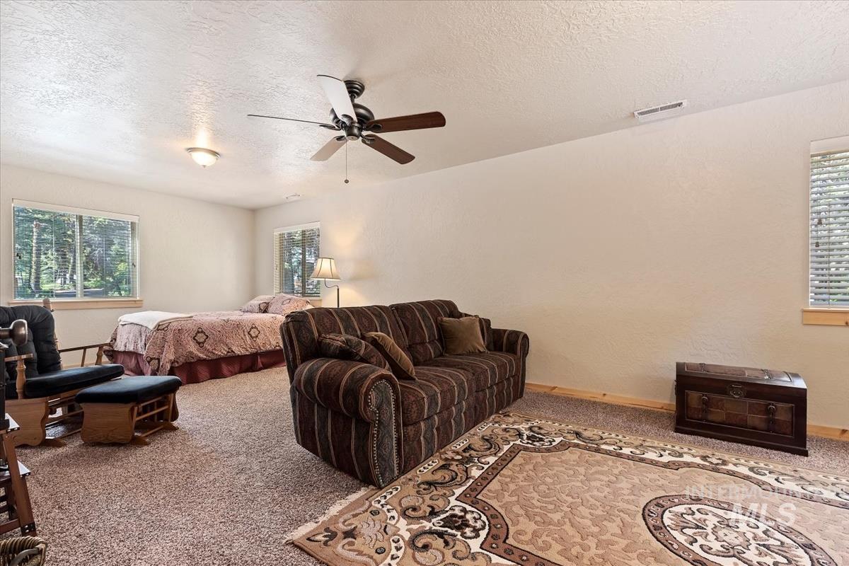 23 Waterline Ln, Cascade, Idaho 83611, 3 Bedrooms, 2 Bathrooms, Residential For Sale, Price $700,000,MLS 98952968