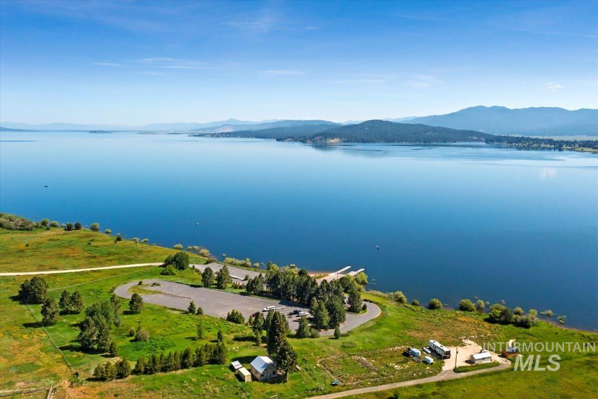 23 Waterline Ln, Cascade, Idaho 83611, 3 Bedrooms, 2 Bathrooms, Residential For Sale, Price $700,000,MLS 98952968