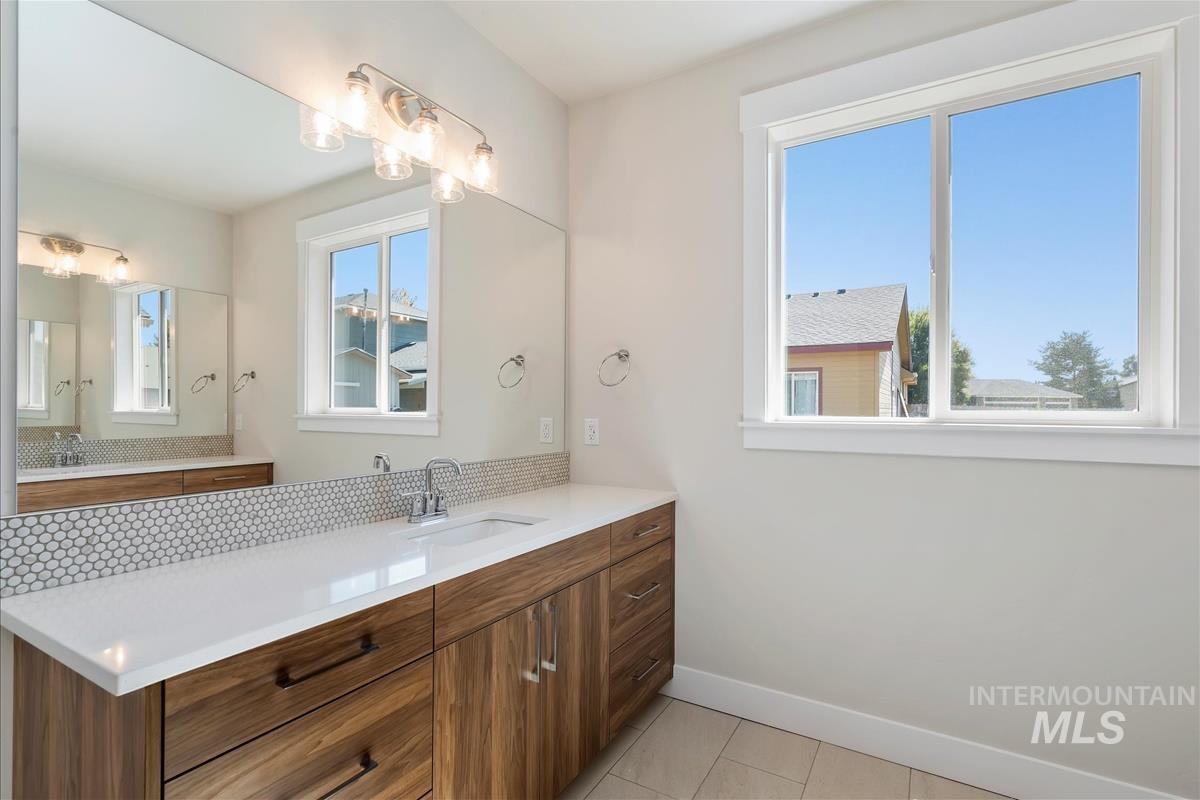 419 Hidden Mill Ct, Middleton, Idaho 83644, 3 Bedrooms, 2 Bathrooms, Residential For Sale, Price $549,900,MLS 98952995