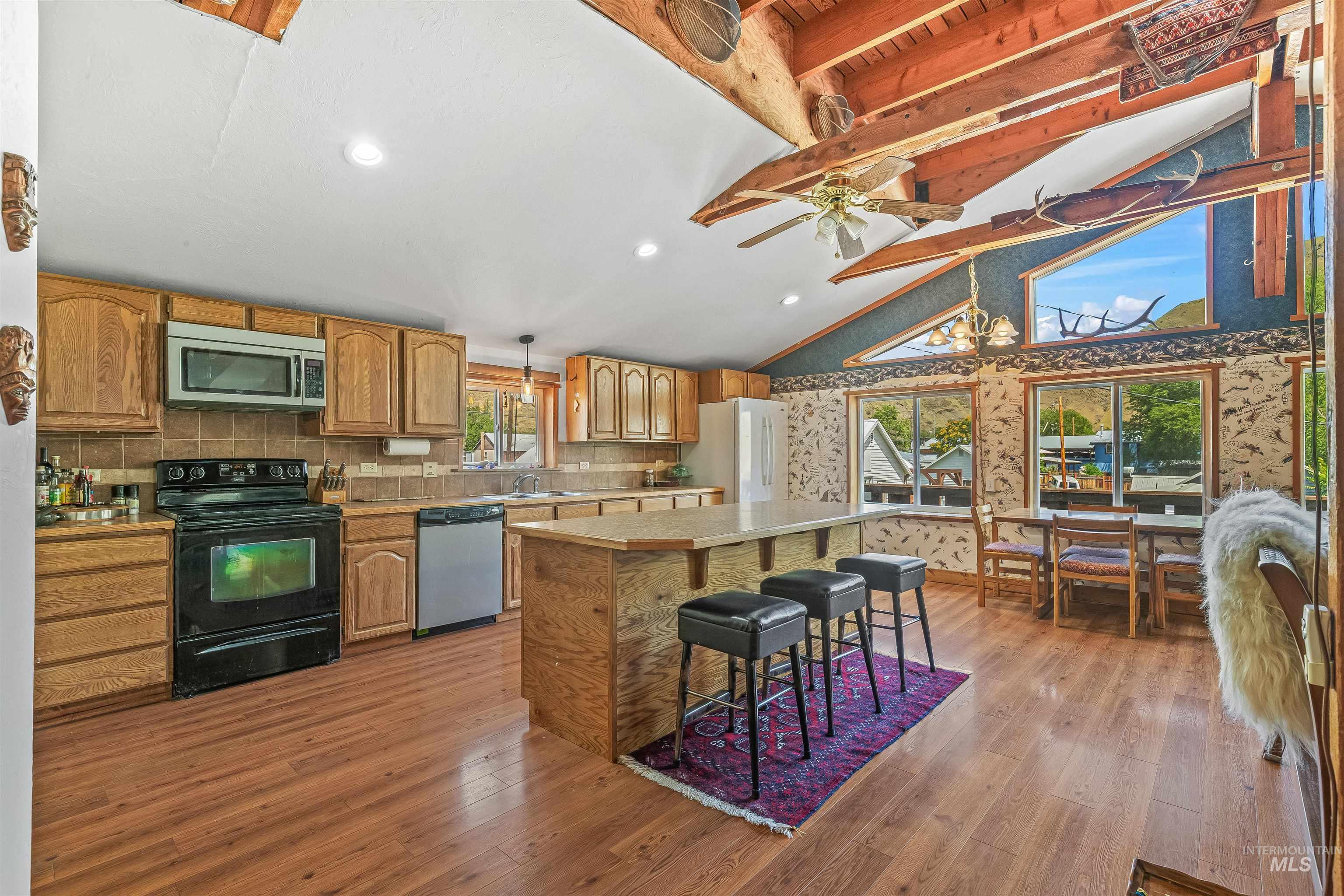 302 Berger St, Riggins, Idaho 83549, 3 Bedrooms, 3 Bathrooms, Residential Income For Sale, Price $1,300,000,MLS 98953017