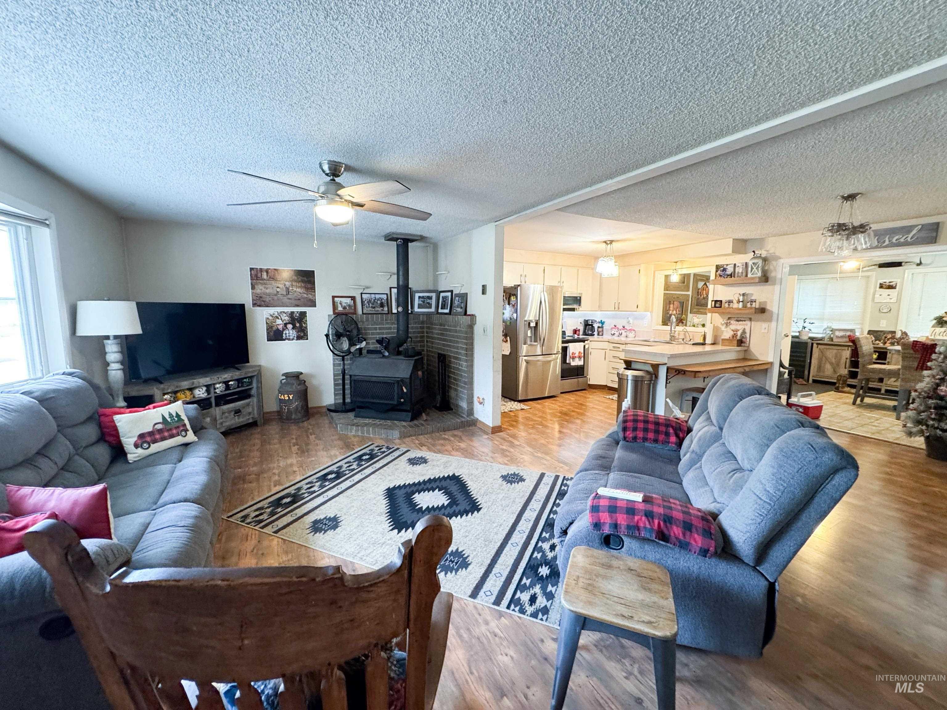 15831 Richway Dr, Caldwell, Idaho 83607, 3 Bedrooms, 2 Bathrooms, Residential For Sale, Price $420,000,MLS 98953037