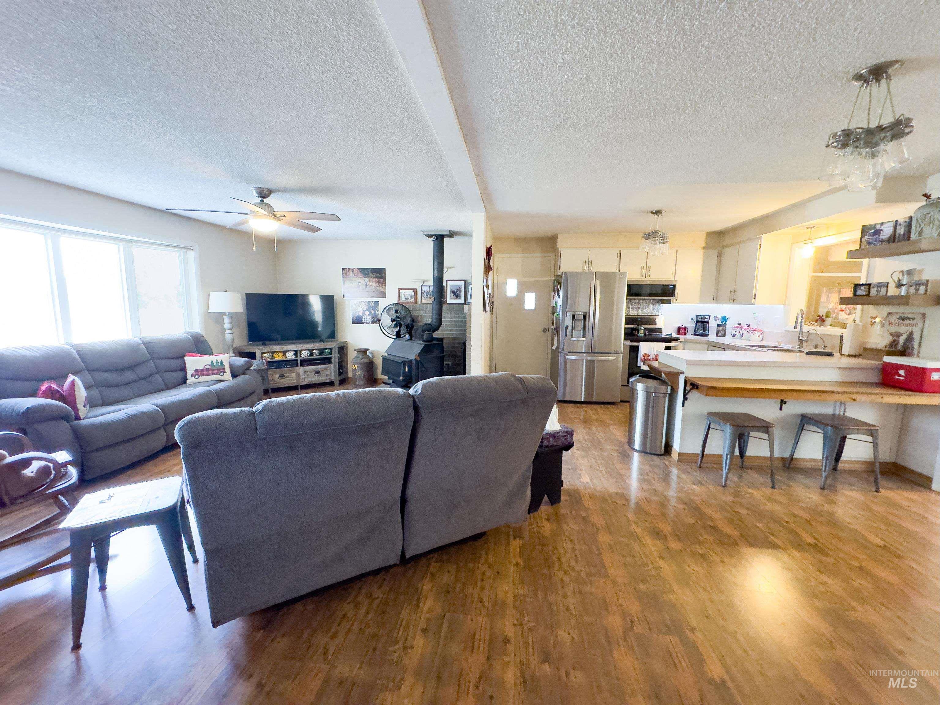 15831 Richway Dr, Caldwell, Idaho 83607, 3 Bedrooms, 2 Bathrooms, Residential For Sale, Price $420,000,MLS 98953037