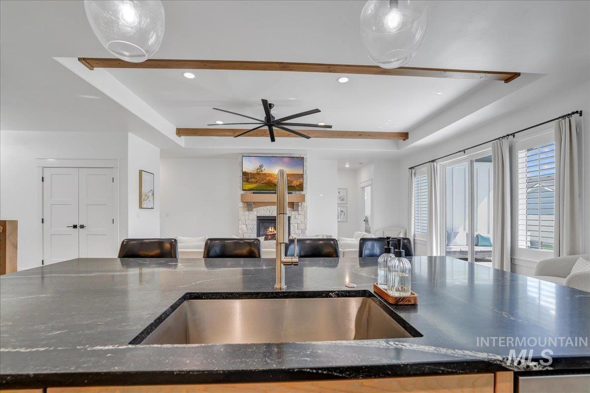 2078 Red Rock Way, Twin Falls, Idaho 83301, 5 Bedrooms, 3.5 Bathrooms, Residential For Sale, Price $699,000,MLS 98953044