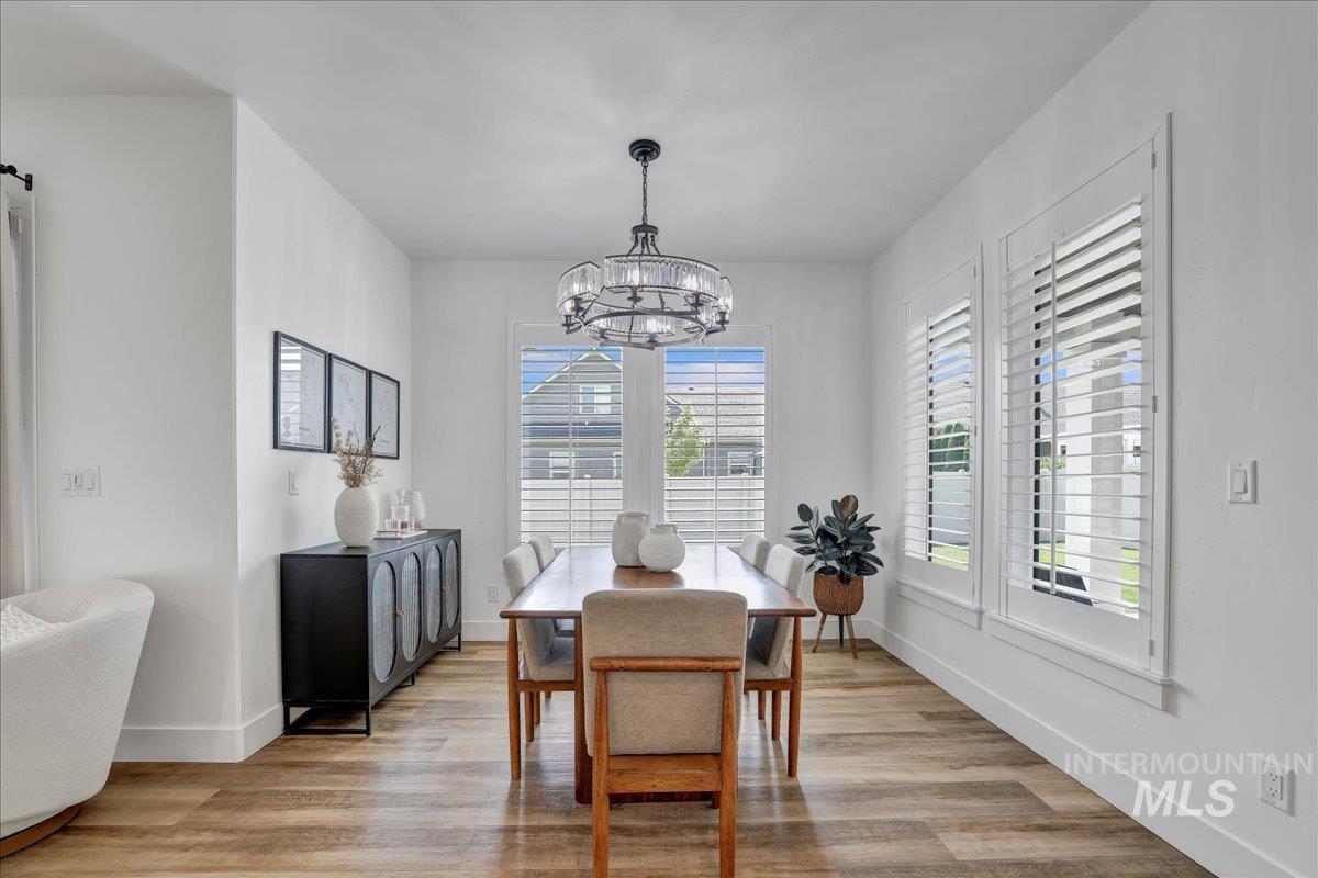 2078 Red Rock Way, Twin Falls, Idaho 83301, 5 Bedrooms, 3.5 Bathrooms, Residential For Sale, Price $699,000,MLS 98953044