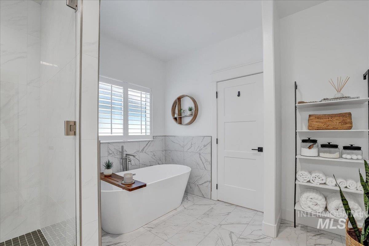 2078 Red Rock Way, Twin Falls, Idaho 83301, 5 Bedrooms, 3.5 Bathrooms, Residential For Sale, Price $699,000,MLS 98953044