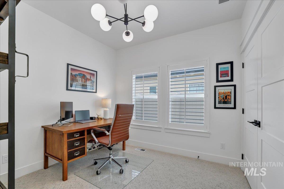 2078 Red Rock Way, Twin Falls, Idaho 83301, 5 Bedrooms, 3.5 Bathrooms, Residential For Sale, Price $699,000,MLS 98953044