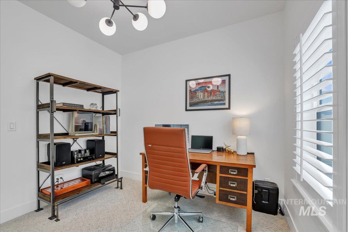 2078 Red Rock Way, Twin Falls, Idaho 83301, 5 Bedrooms, 3.5 Bathrooms, Residential For Sale, Price $699,000,MLS 98953044