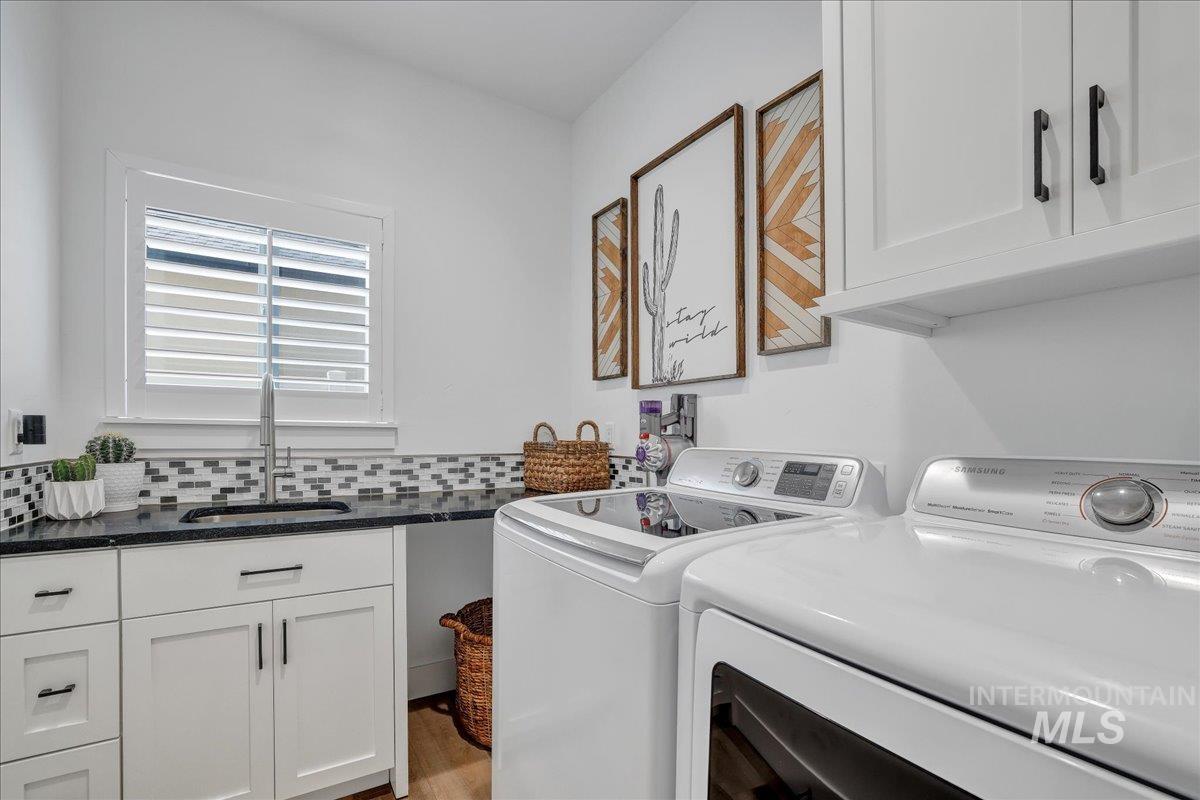 2078 Red Rock Way, Twin Falls, Idaho 83301, 5 Bedrooms, 3.5 Bathrooms, Residential For Sale, Price $699,000,MLS 98953044