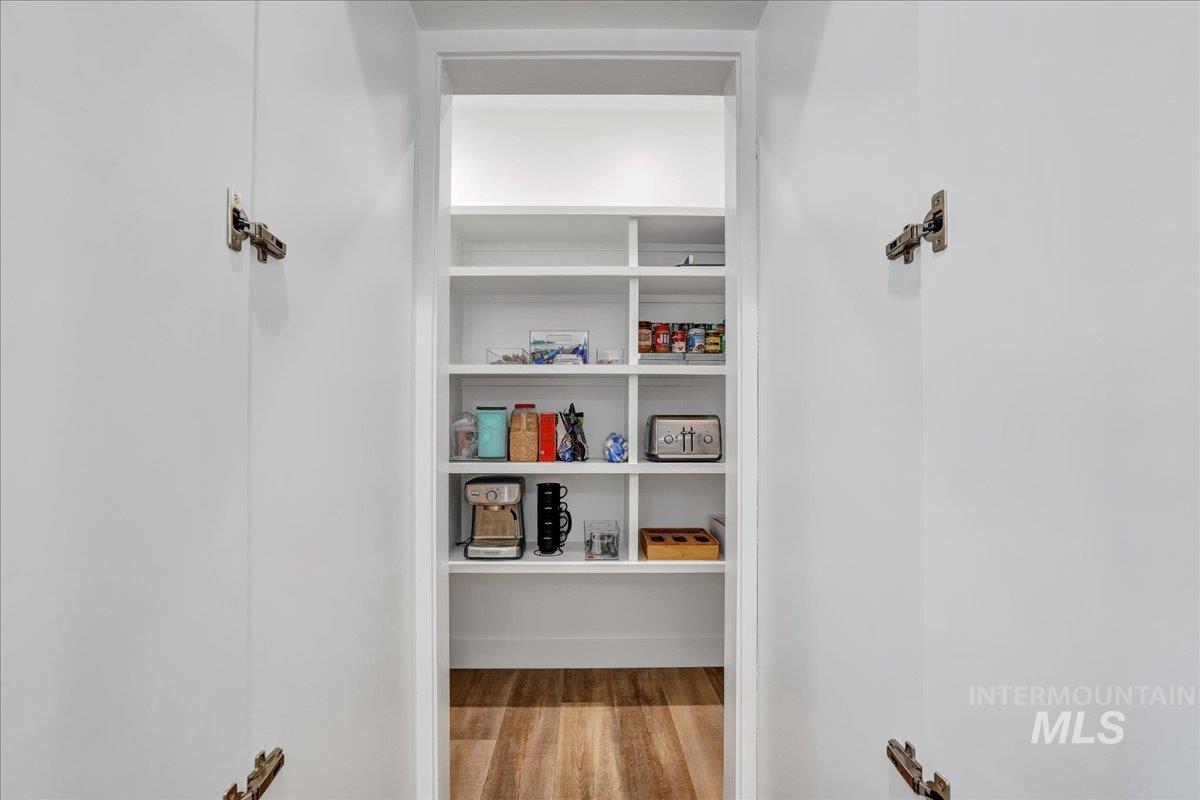 2078 Red Rock Way, Twin Falls, Idaho 83301, 5 Bedrooms, 3.5 Bathrooms, Residential For Sale, Price $699,000,MLS 98953044