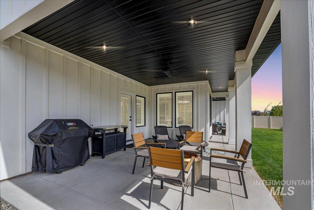 2078 Red Rock Way, Twin Falls, Idaho 83301, 5 Bedrooms, 3.5 Bathrooms, Residential For Sale, Price $699,000,MLS 98953044