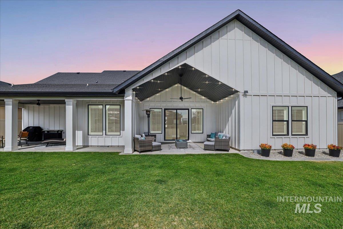 2078 Red Rock Way, Twin Falls, Idaho 83301, 5 Bedrooms, 3.5 Bathrooms, Residential For Sale, Price $699,000,MLS 98953044
