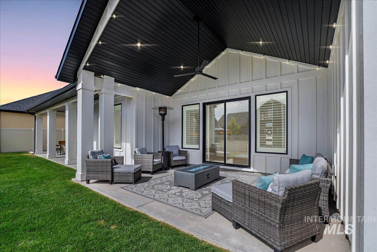 2078 Red Rock Way, Twin Falls, Idaho 83301, 5 Bedrooms, 3.5 Bathrooms, Residential For Sale, Price $699,000,MLS 98953044