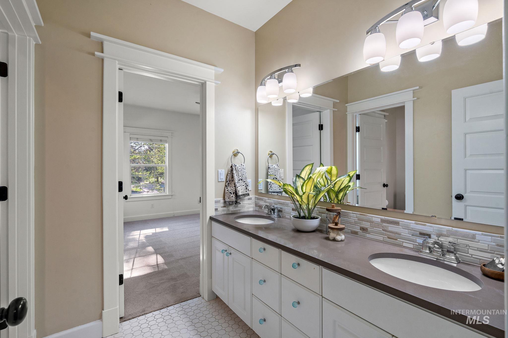 515 N Sierra View Dr, Eagle, Idaho 83616, 5 Bedrooms, 4.5 Bathrooms, Residential For Sale, Price $1,799,990,MLS 98953113