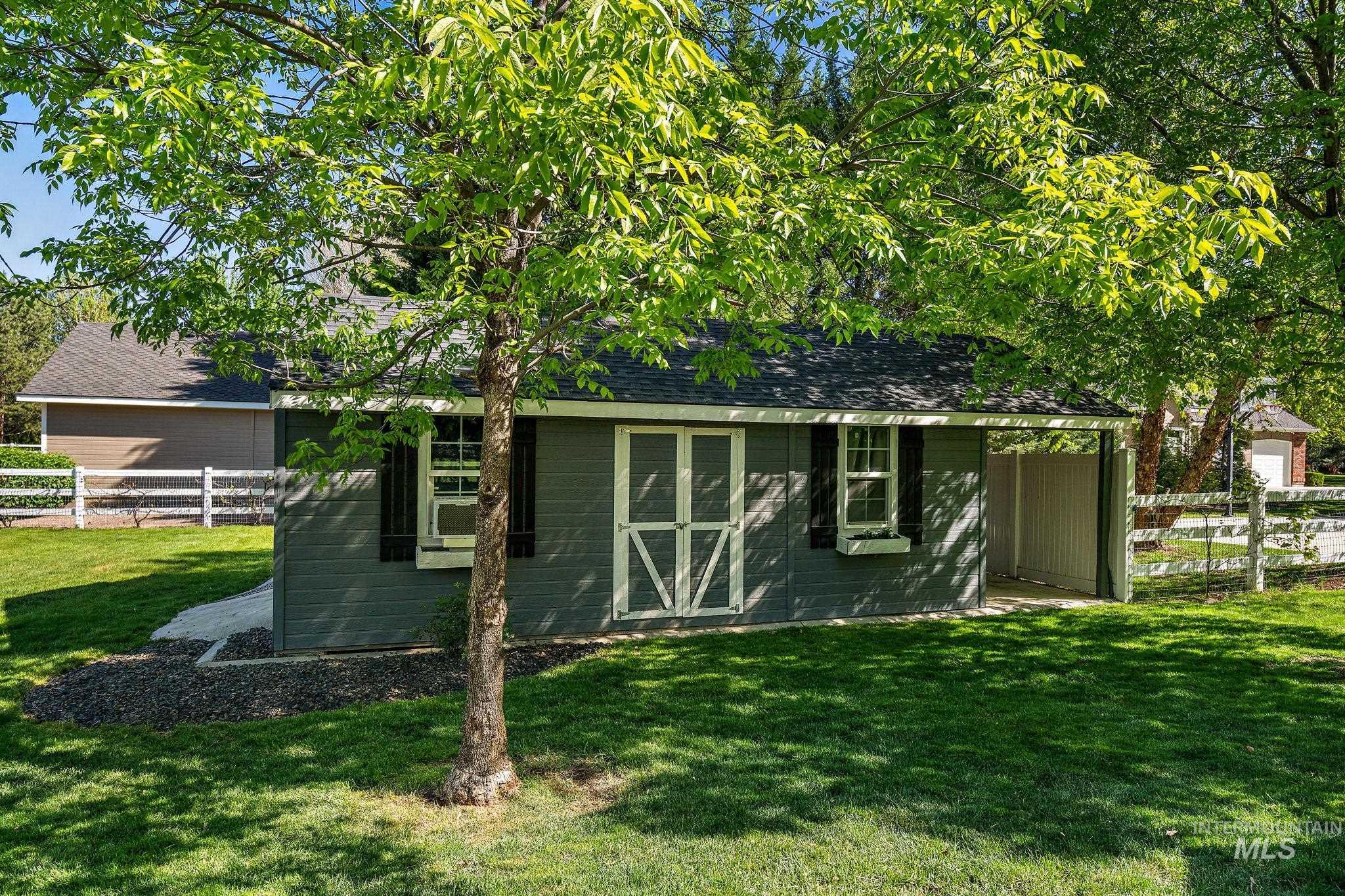 515 N Sierra View Dr, Eagle, Idaho 83616, 5 Bedrooms, 4.5 Bathrooms, Residential For Sale, Price $1,799,990,MLS 98953113