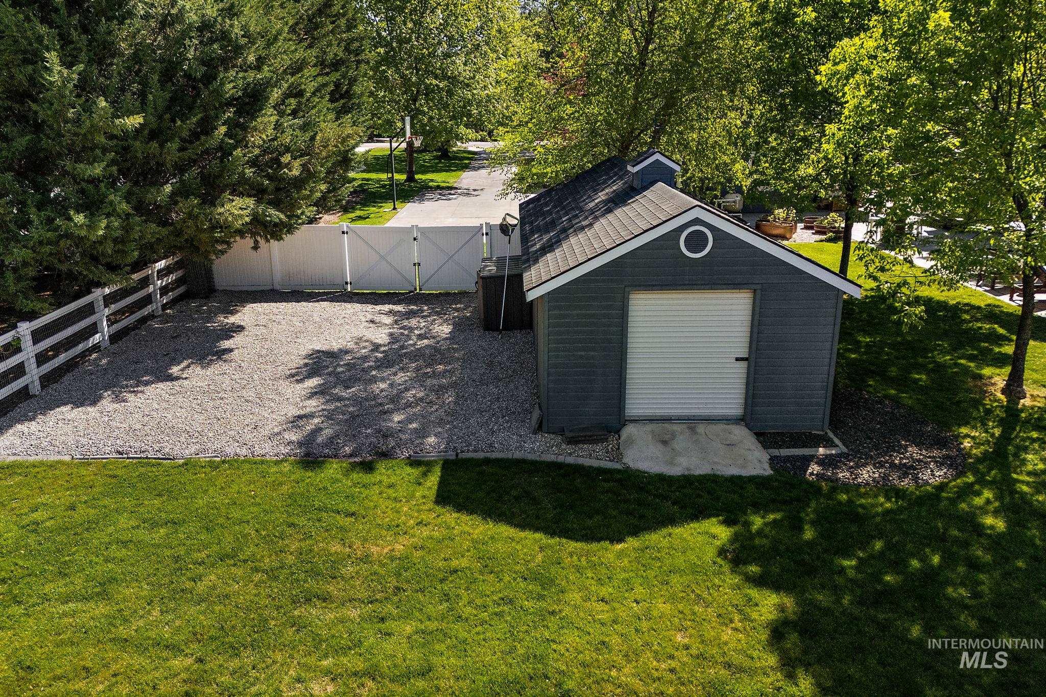 515 N Sierra View Dr, Eagle, Idaho 83616, 5 Bedrooms, 4.5 Bathrooms, Residential For Sale, Price $1,799,990,MLS 98953113