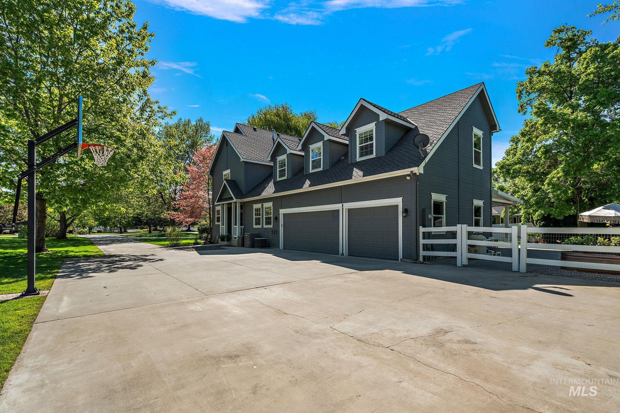 515 N Sierra View Dr, Eagle, Idaho 83616, 5 Bedrooms, 4.5 Bathrooms, Residential For Sale, Price $1,799,990,MLS 98953113
