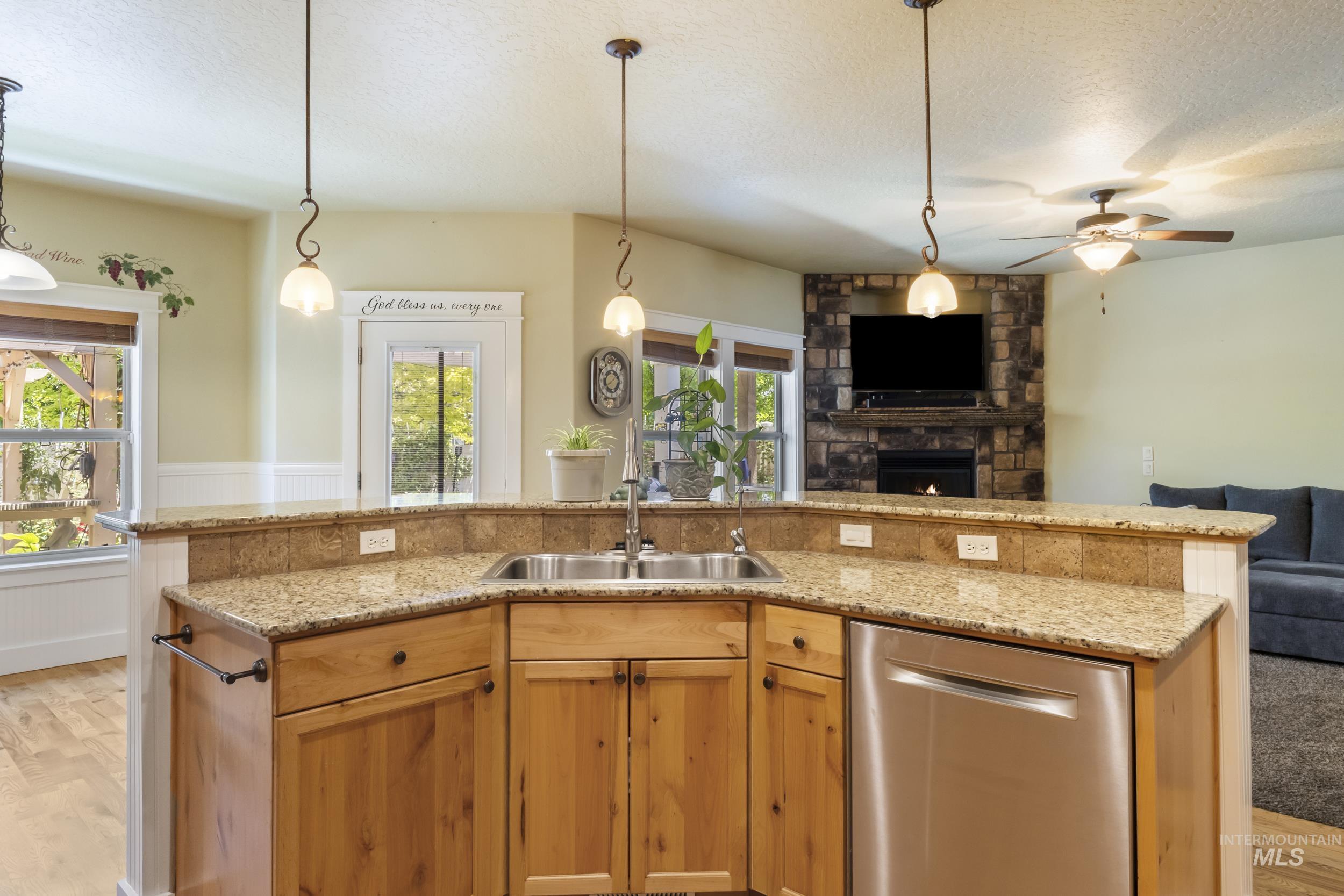 2310 W Herron Loop, Nampa, Idaho 83686, 3 Bedrooms, 2 Bathrooms, Residential For Sale, Price $474,900,MLS 98953130