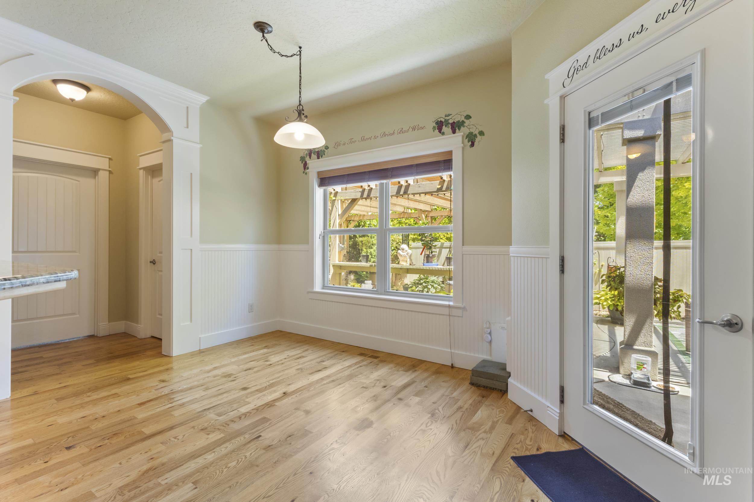 2310 W Herron Loop, Nampa, Idaho 83686, 3 Bedrooms, 2 Bathrooms, Residential For Sale, Price $474,900,MLS 98953130