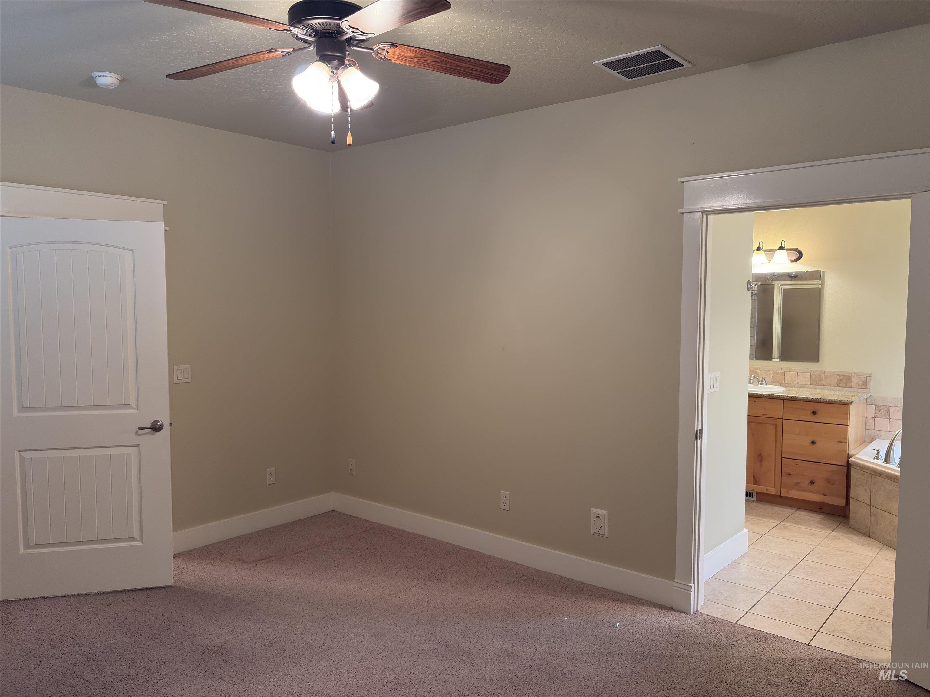 2310 W Herron Loop, Nampa, Idaho 83686, 3 Bedrooms, 2 Bathrooms, Residential For Sale, Price $474,900,MLS 98953130