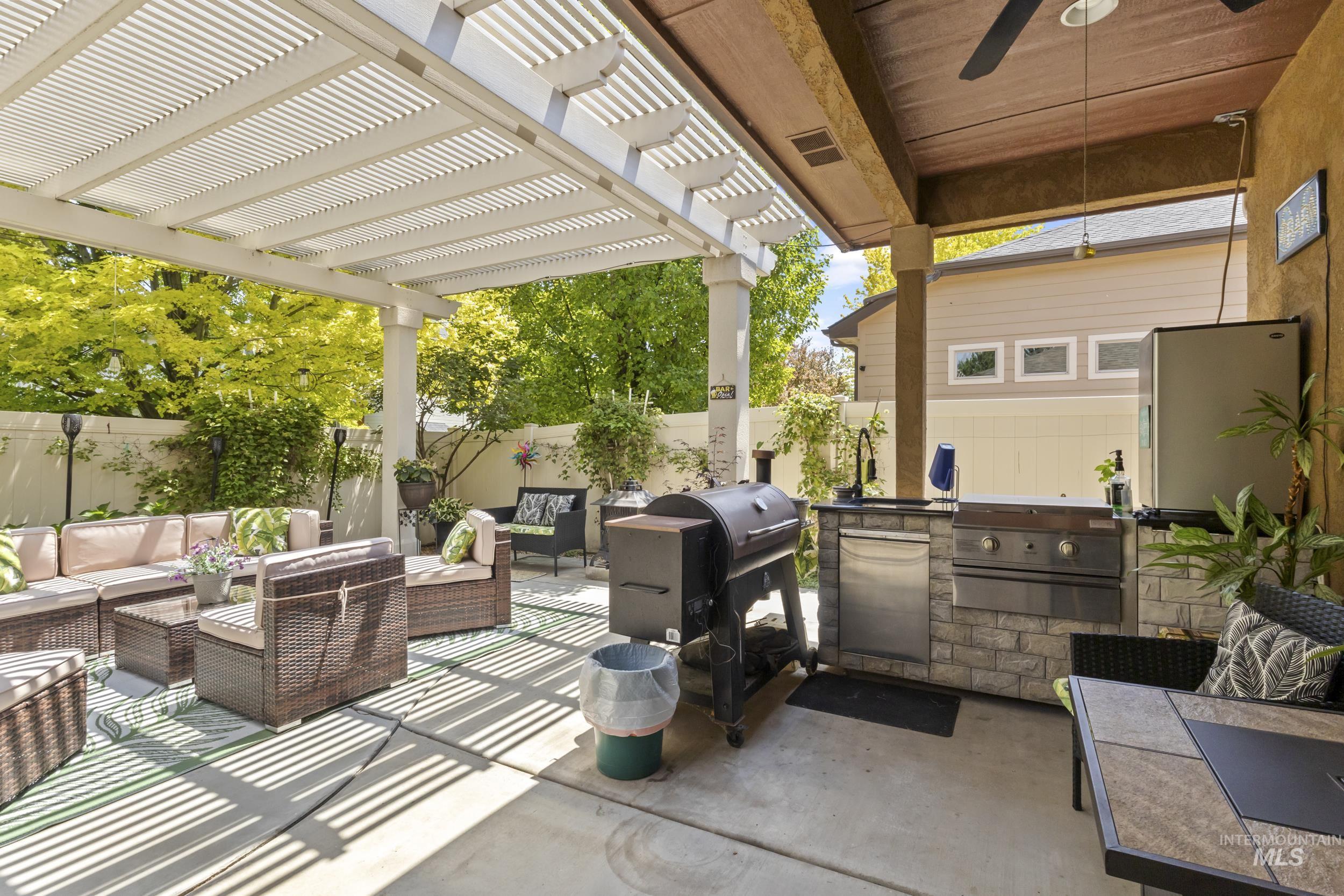 2310 W Herron Loop, Nampa, Idaho 83686, 3 Bedrooms, 2 Bathrooms, Residential For Sale, Price $474,900,MLS 98953130