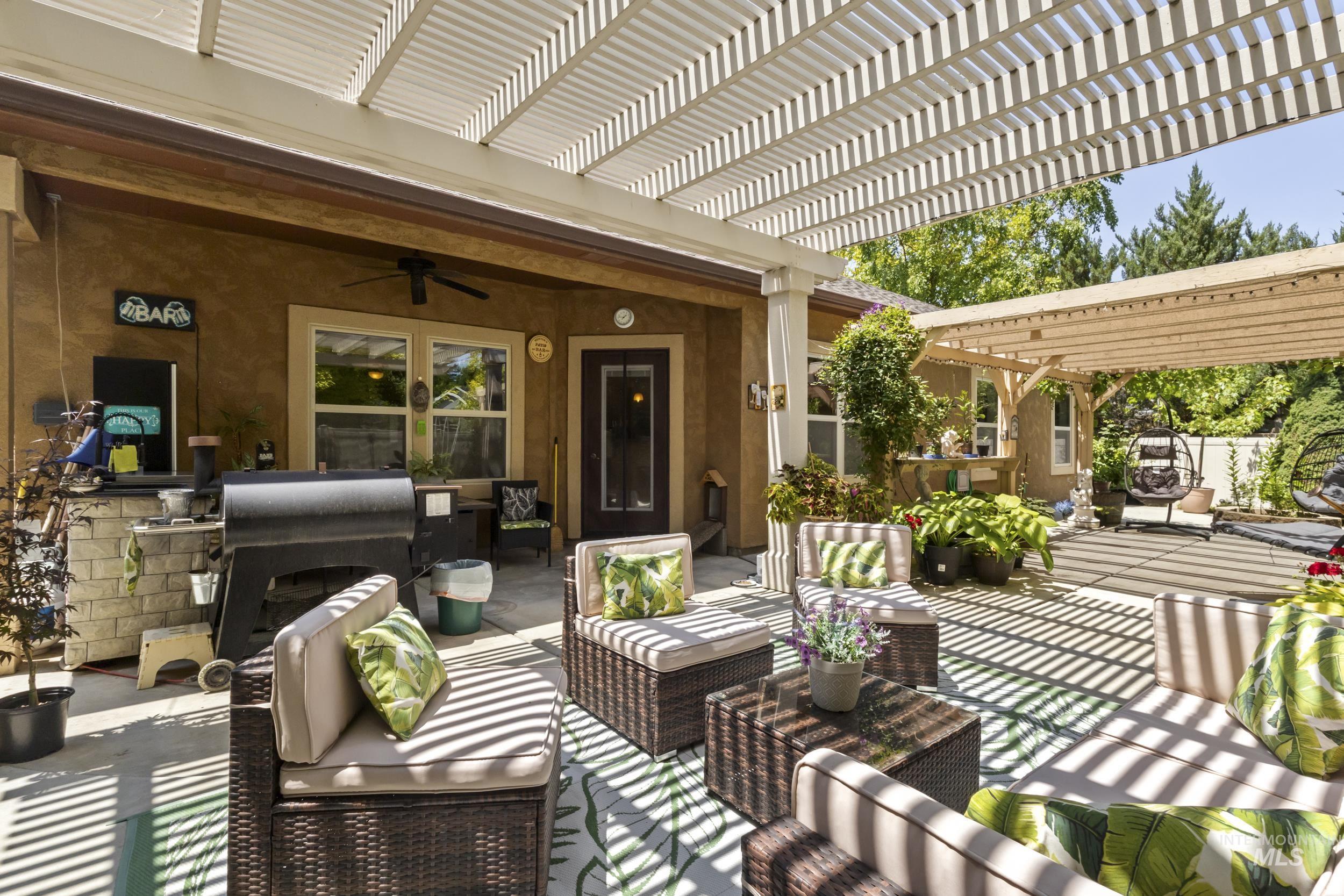 2310 W Herron Loop, Nampa, Idaho 83686, 3 Bedrooms, 2 Bathrooms, Residential For Sale, Price $474,900,MLS 98953130