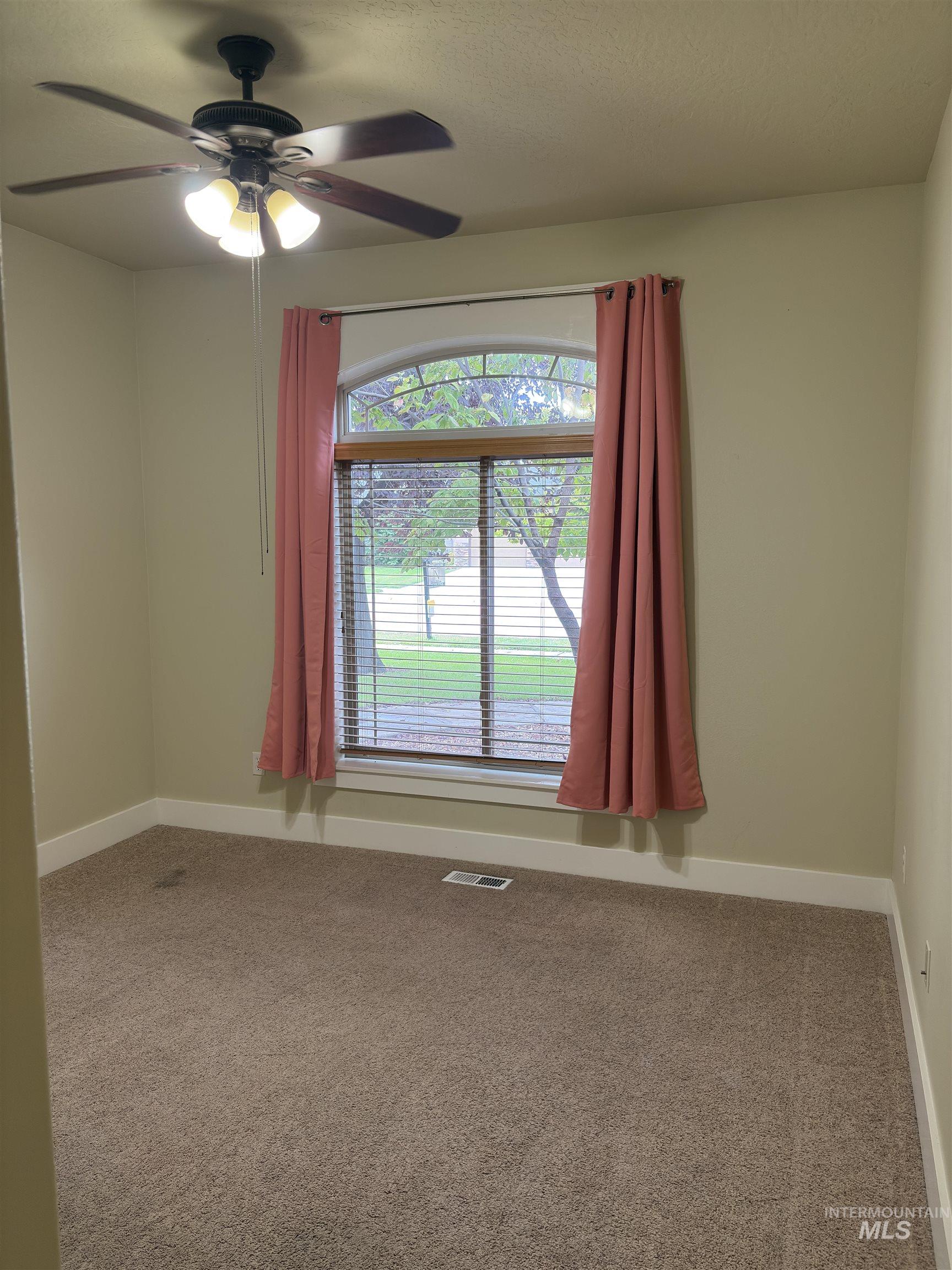 2310 W Herron Loop, Nampa, Idaho 83686, 3 Bedrooms, 2 Bathrooms, Residential For Sale, Price $474,900,MLS 98953130