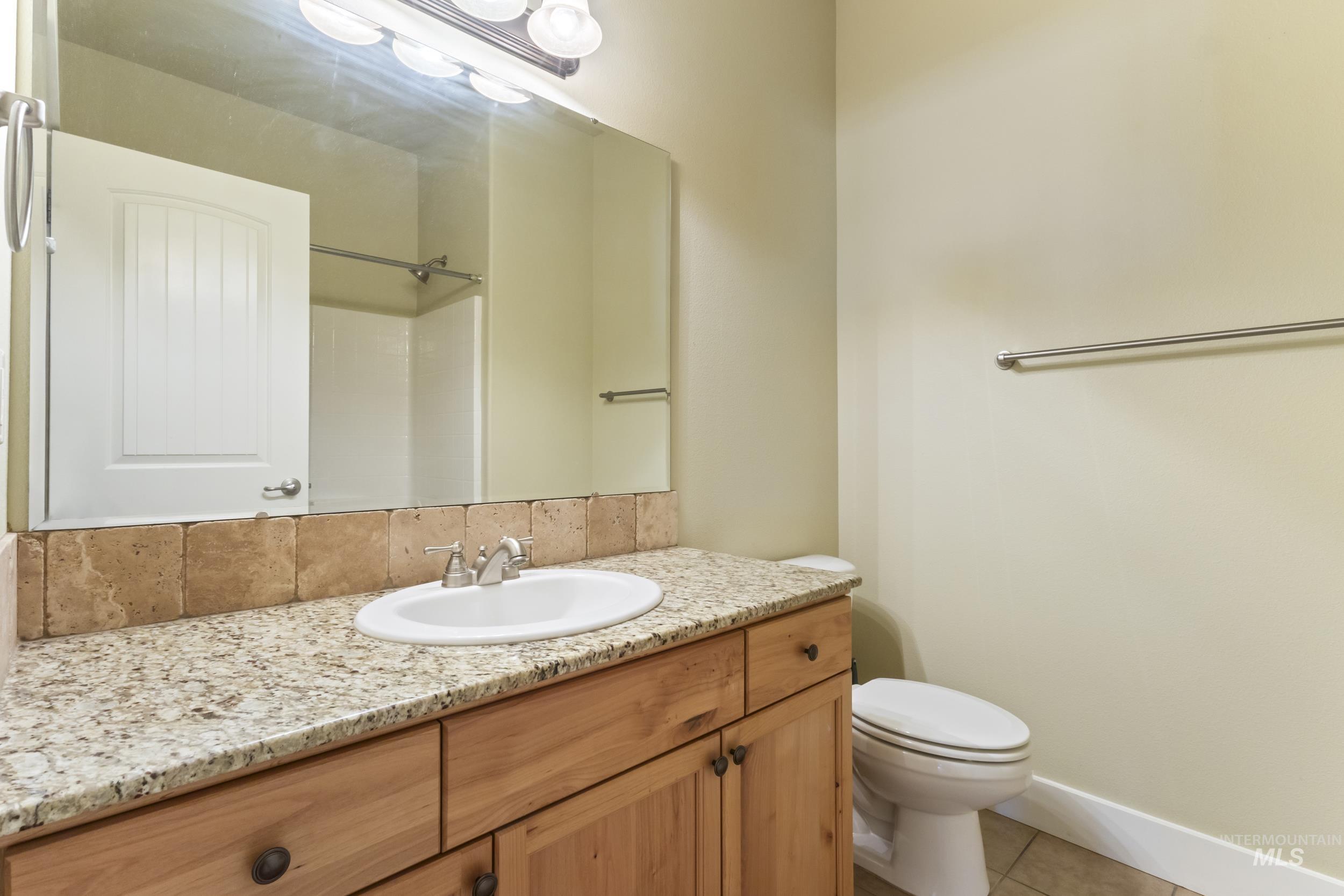 2310 W Herron Loop, Nampa, Idaho 83686, 3 Bedrooms, 2 Bathrooms, Residential For Sale, Price $474,900,MLS 98953130